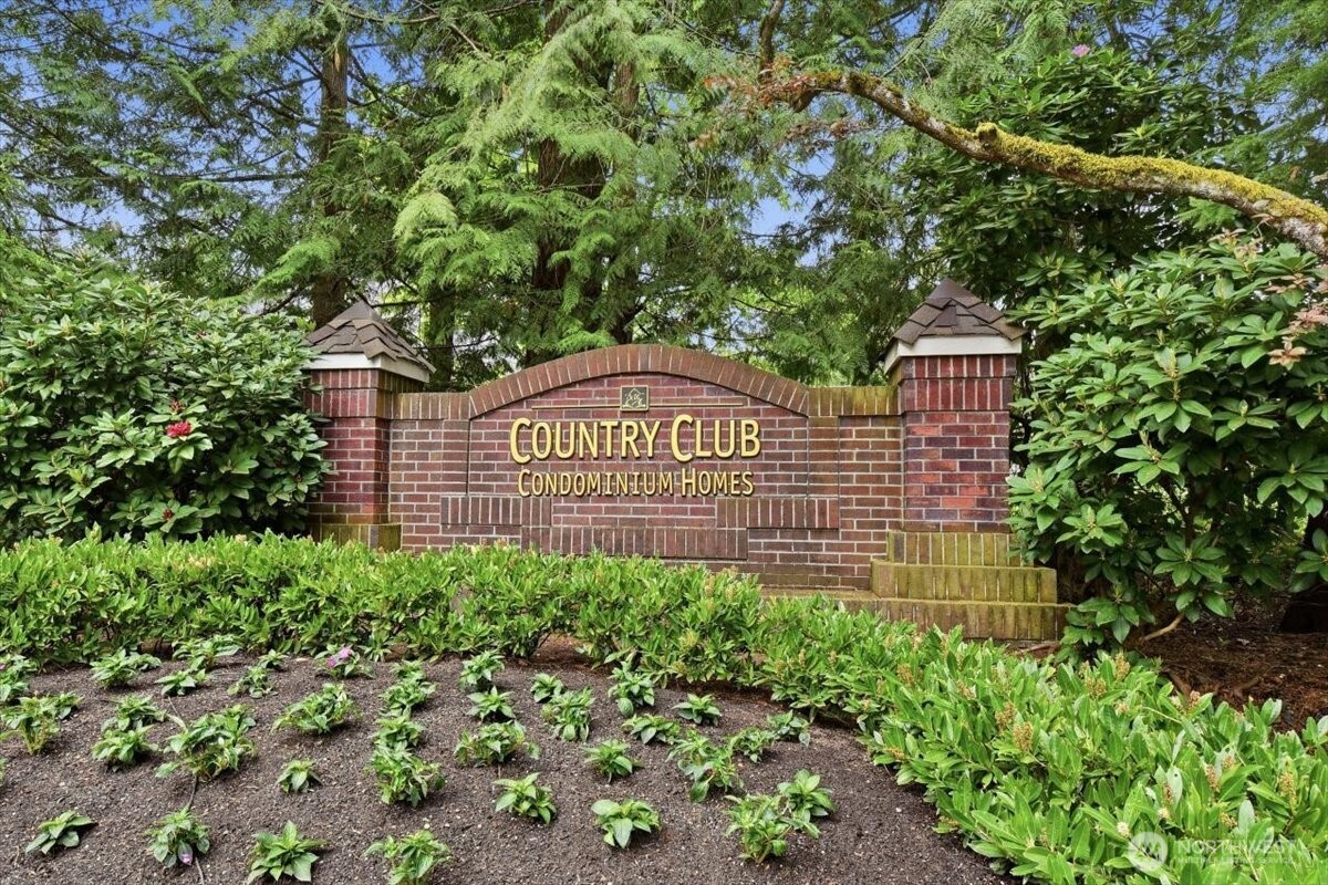 15433 Country Club Drive #E305