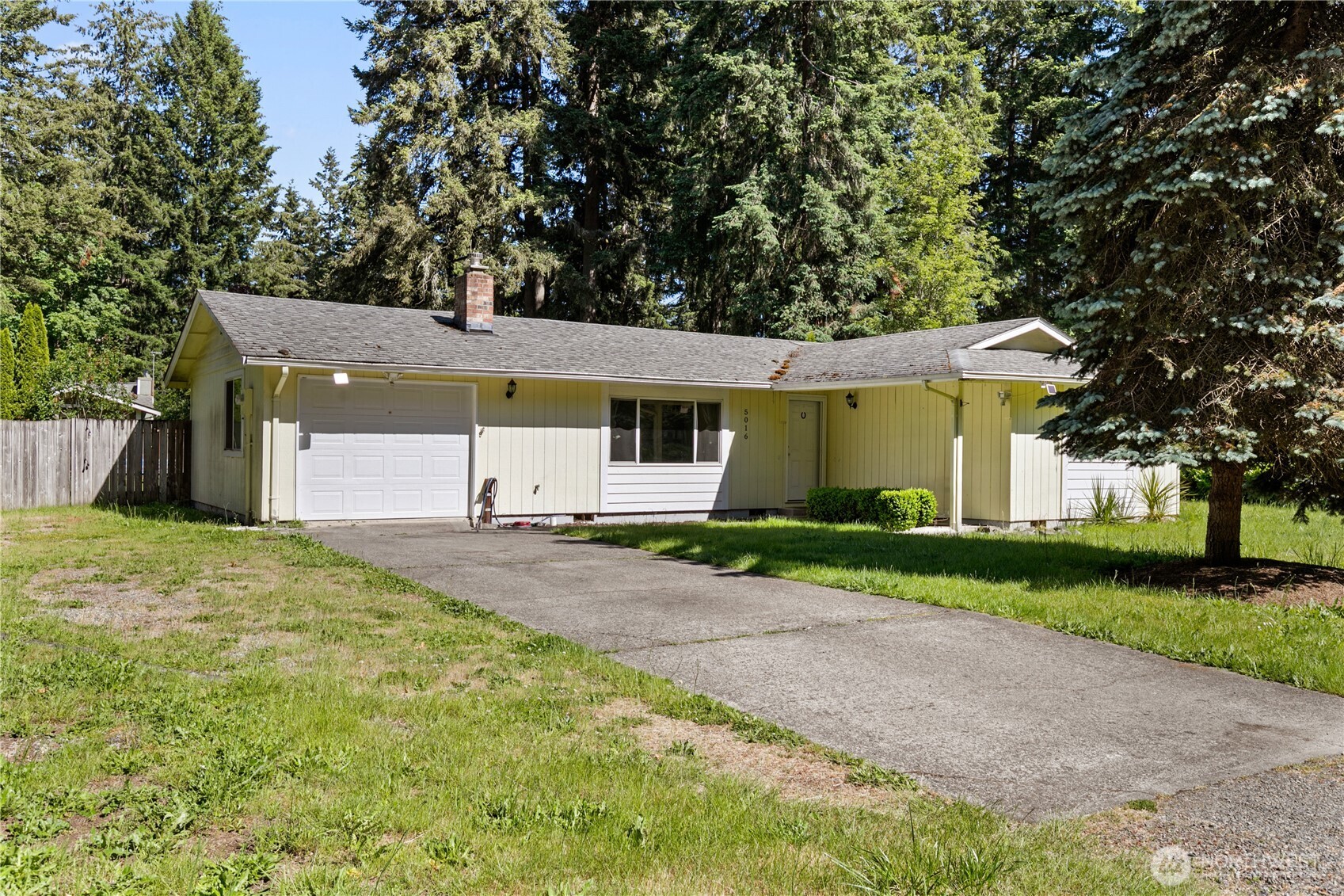 5016 Tri Lake Loop SE