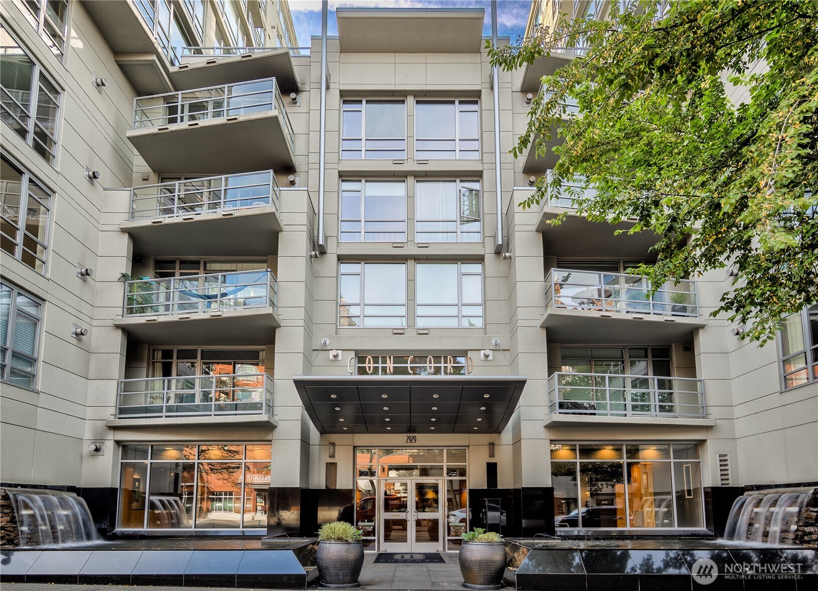 2929 1St Avenue #207