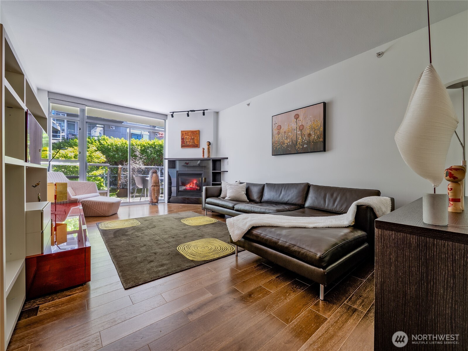 2929 1St Avenue #207, Seattle, WA 98121, photo 2 of 40