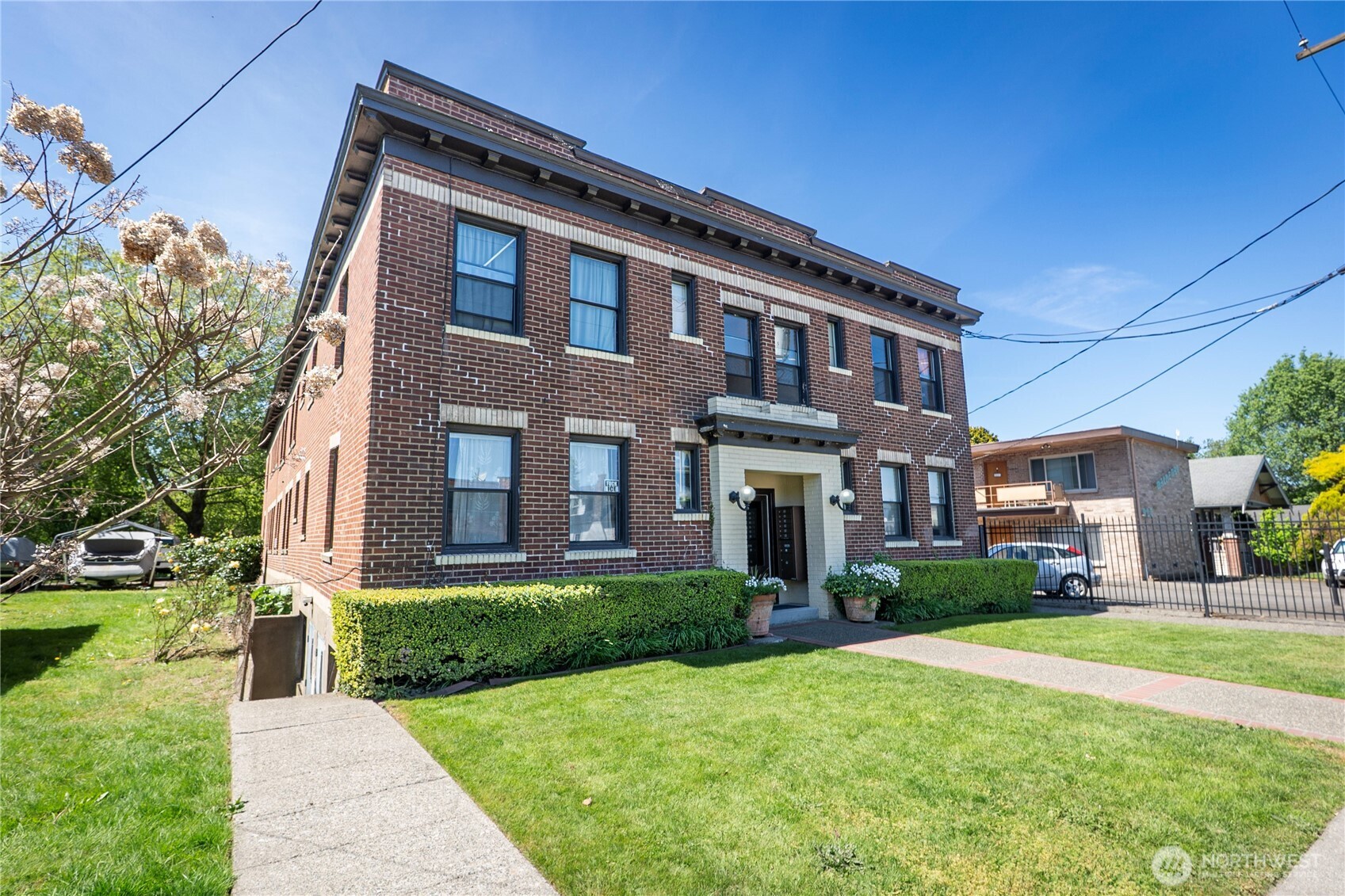 1003 N 1st Street