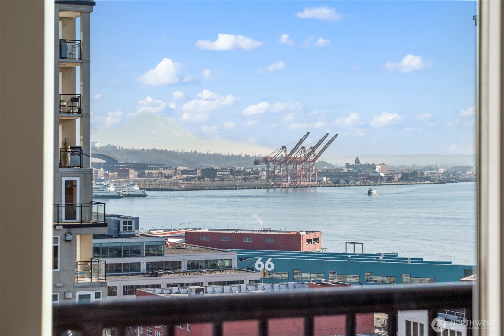 2717 Western Avenue #1018, Seattle, WA 98121, photo 2 of 25