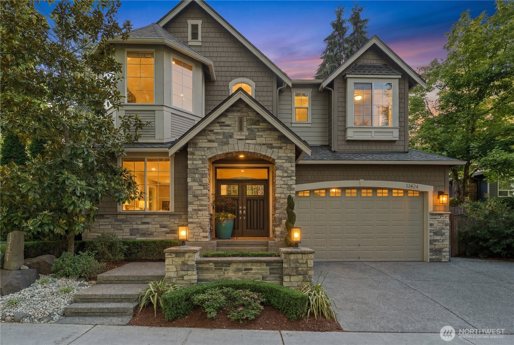 13424 NE 80th Street, Redmond, WA 98052-4042, photo 2 of 2