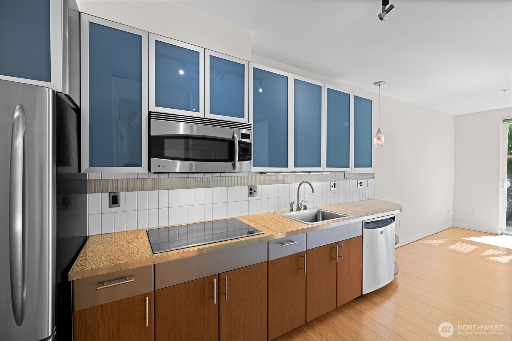 3104 Western Avenue #315, Seattle, WA 98121, photo 4 of 24