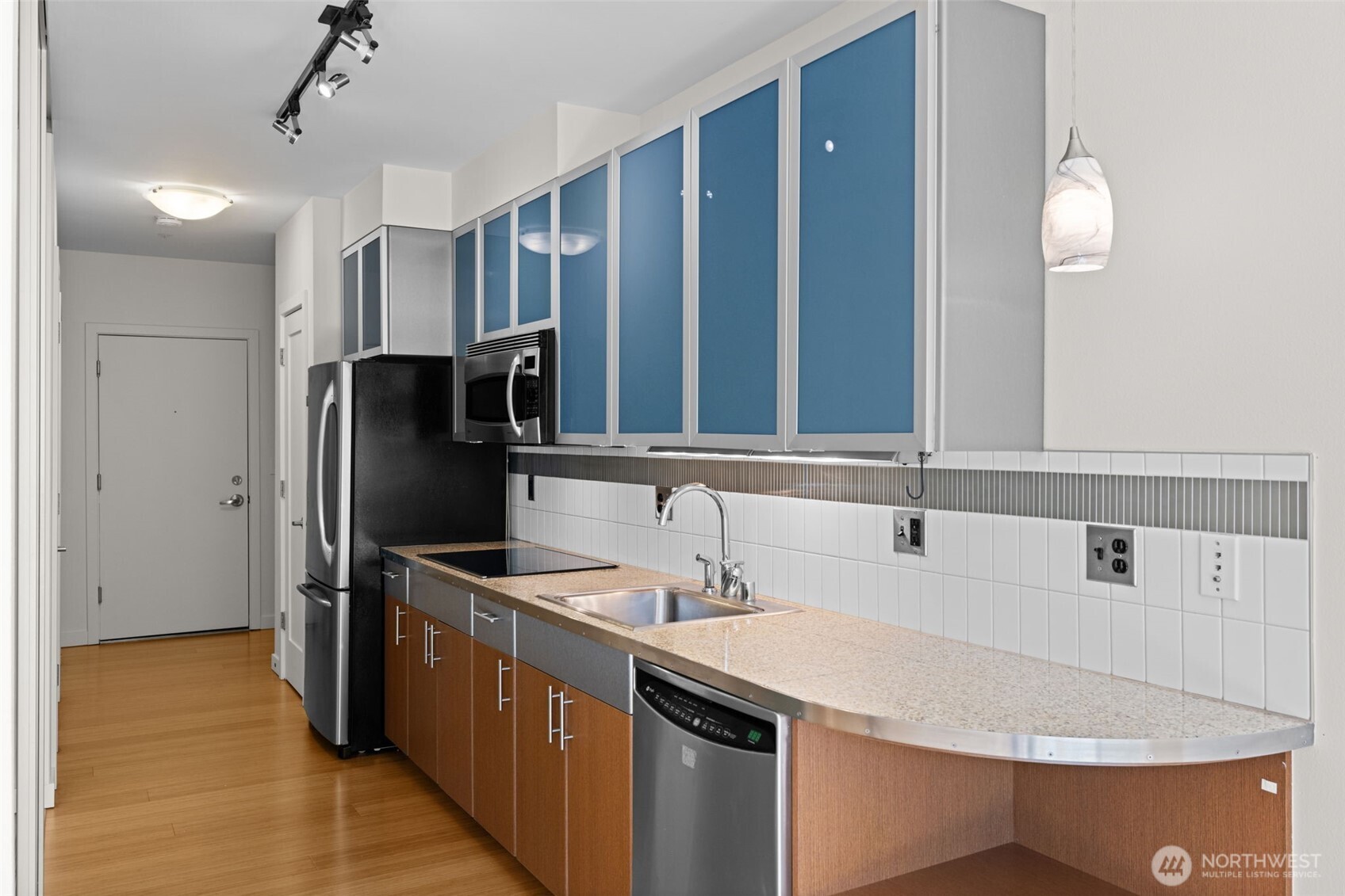 3104 Western Avenue #315, Seattle, WA 98121, photo 5 of 24