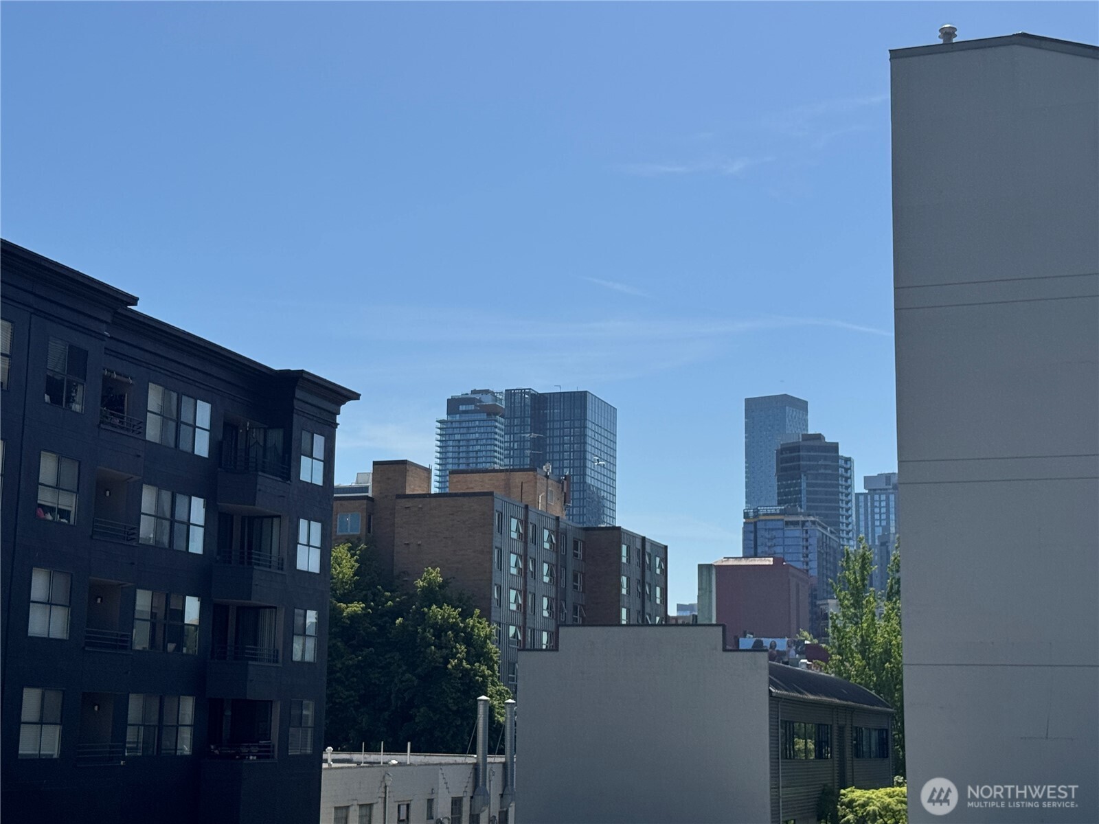 76 Cedar Street #611, Seattle, WA 98121, photo 2 of 30