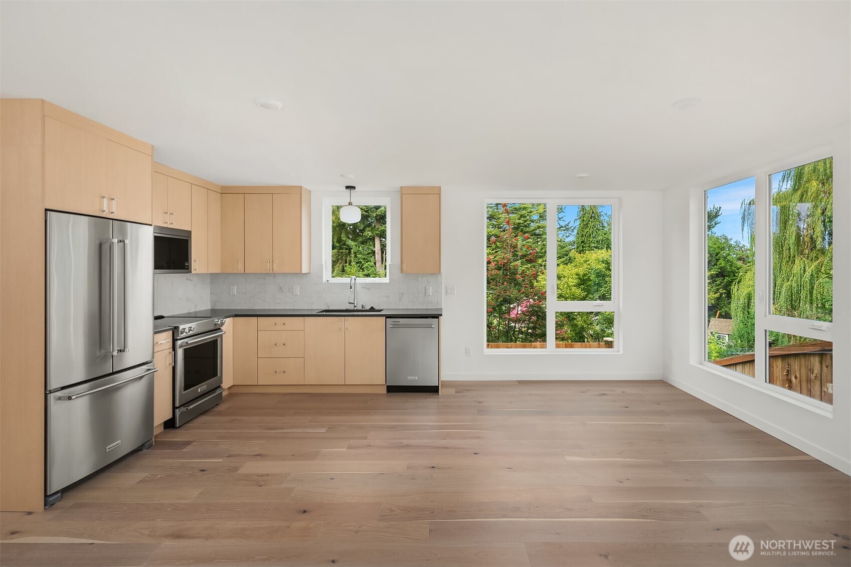 2028 NE 123rd Street, Seattle, WA 98125, photo 2 of 16