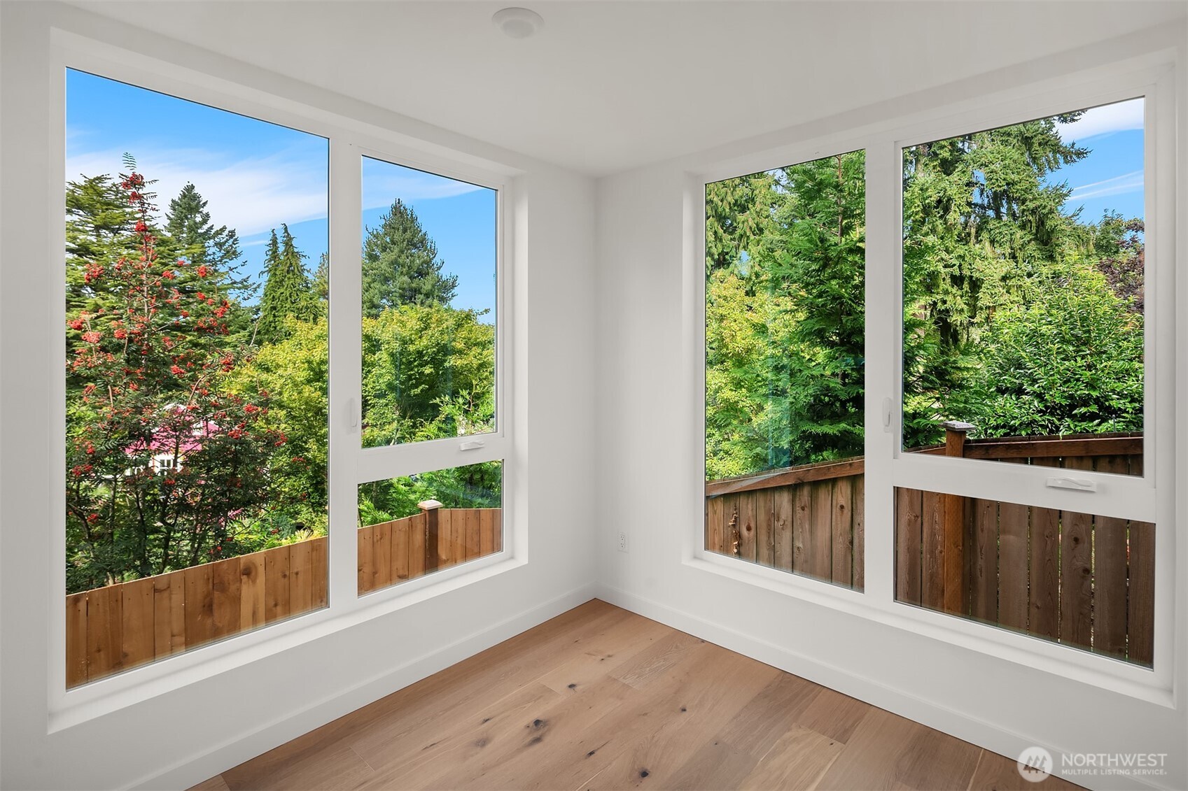 2028 NE 123rd Street, Seattle, WA 98125, photo 4 of 16