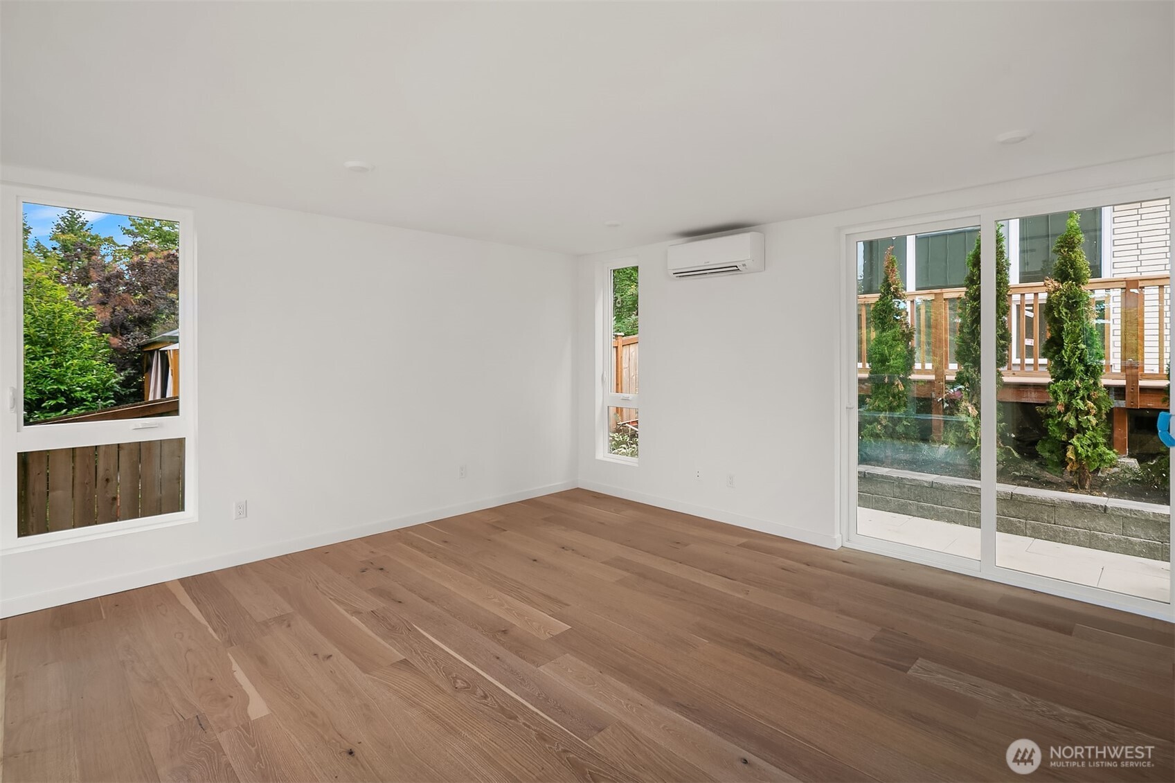 2028 NE 123rd Street, Seattle, WA 98125, photo 5 of 16