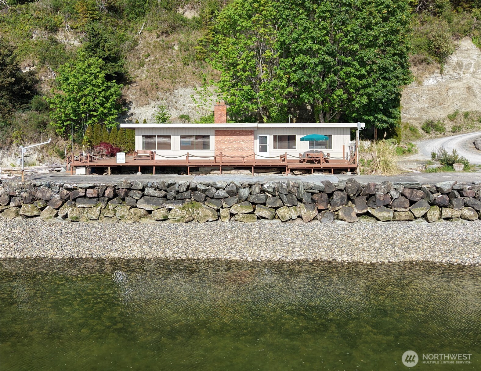 1085 Rockaway Lane