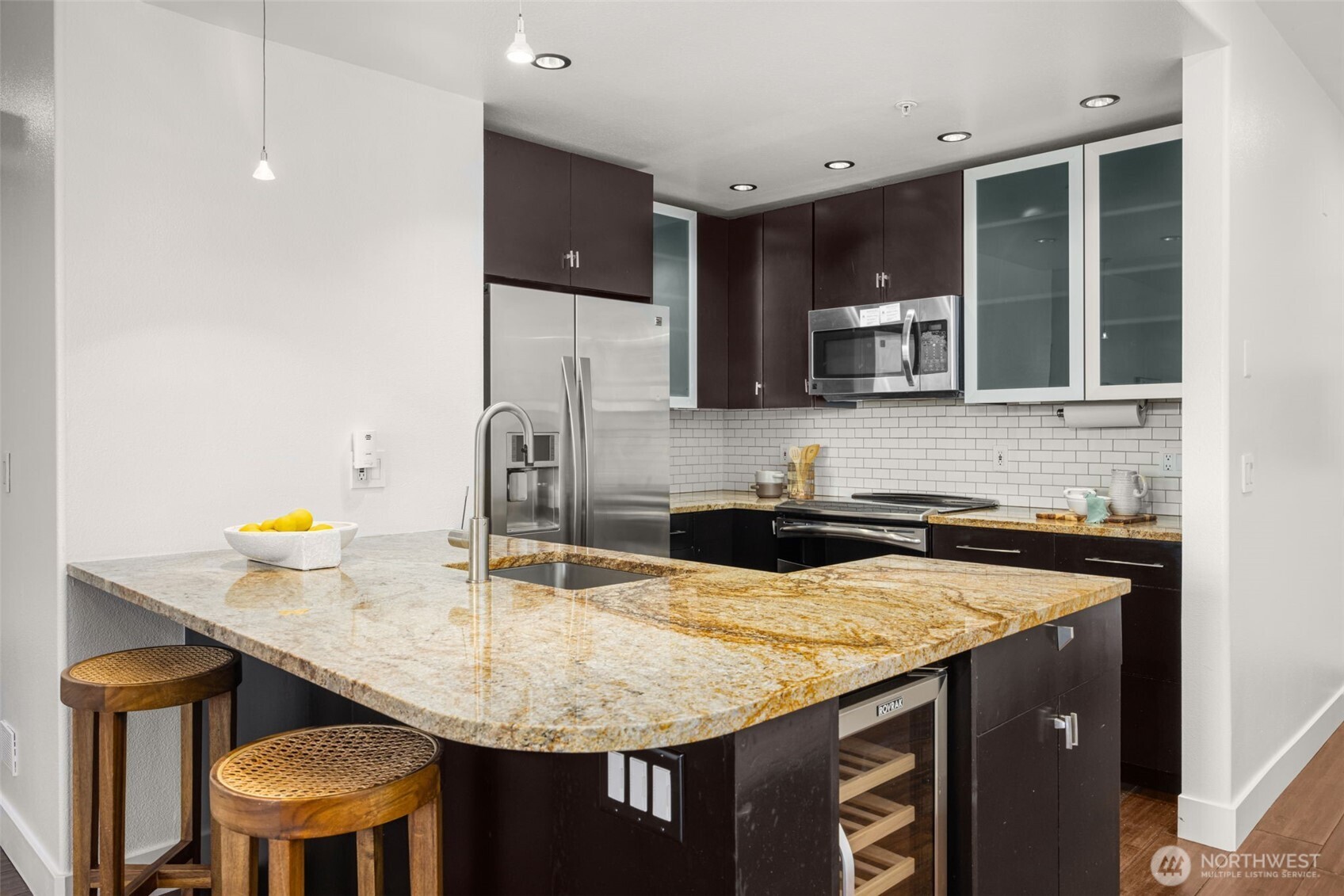 3221 SW Avalon Way #105, Seattle, WA 98126-4423, photo 5 of 27