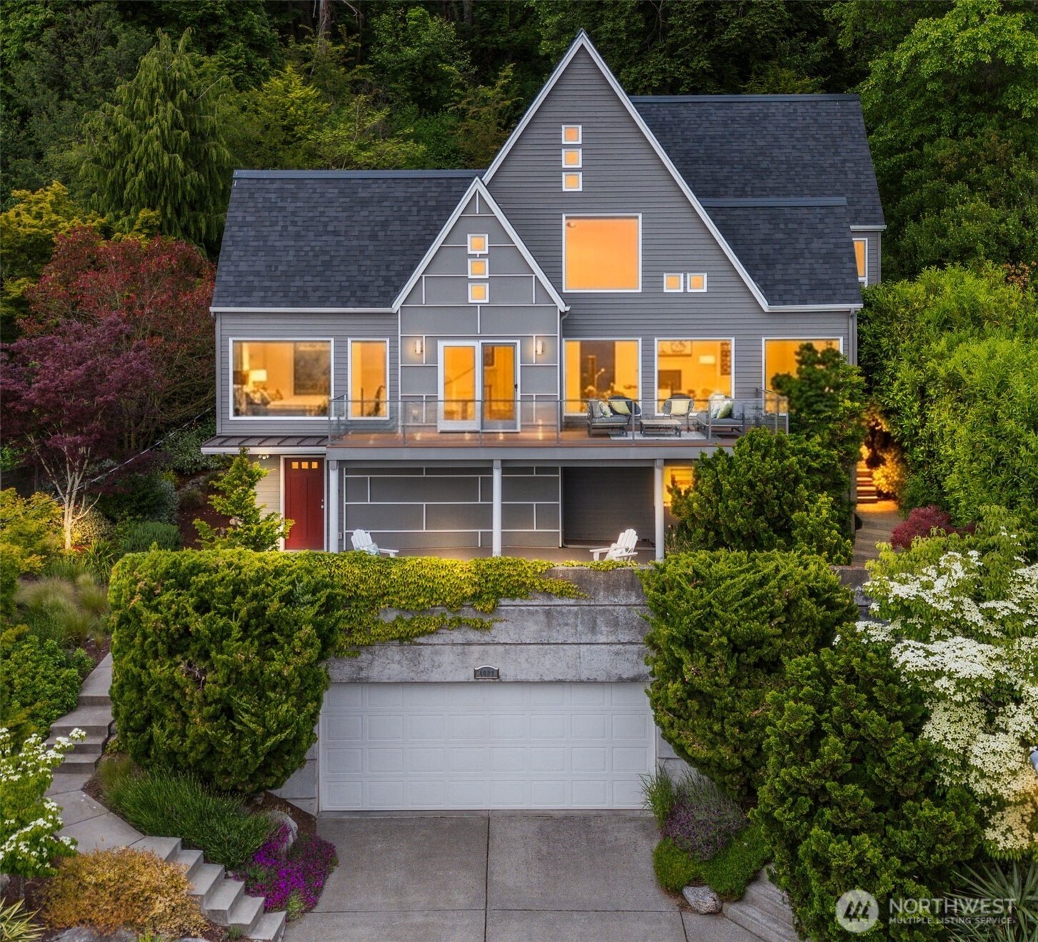 4622 57th Avenue SW, Seattle, WA 98116, photo 2 of 2