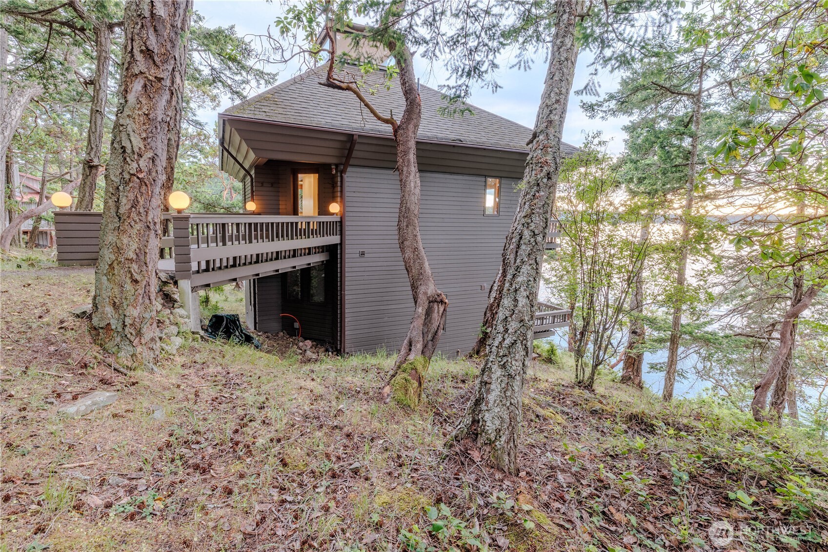 311 East Cove Road