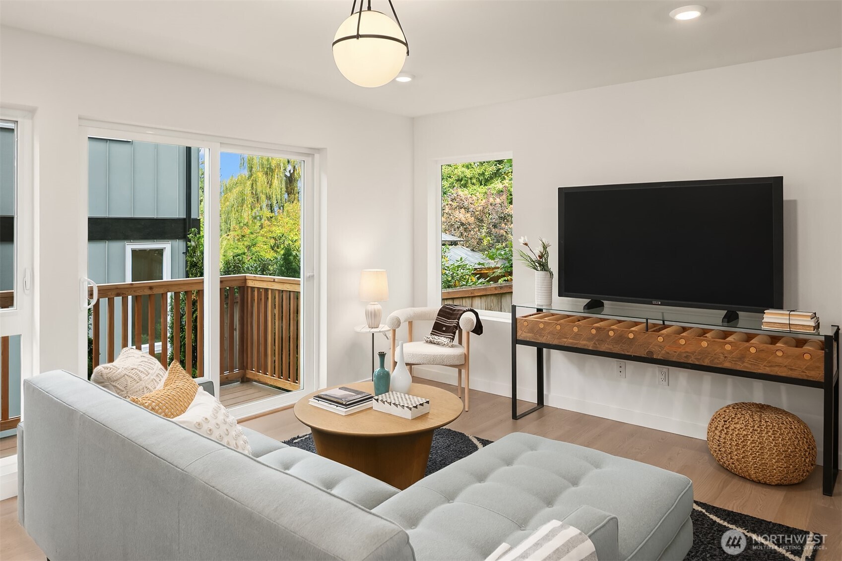 2030 NE 123rd Street, Seattle, WA 98125, photo 5 of 31