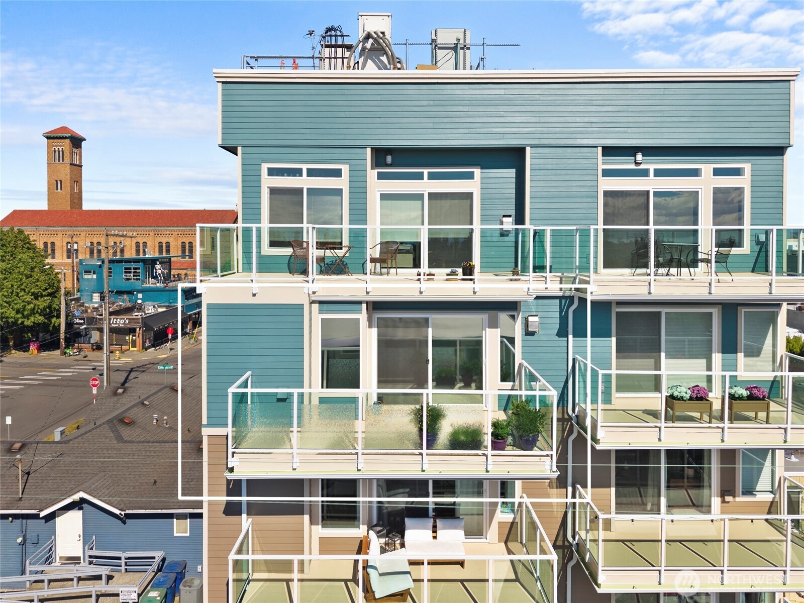 4409 California Avenue SW #503, Seattle, WA 98116, photo 4 of 40