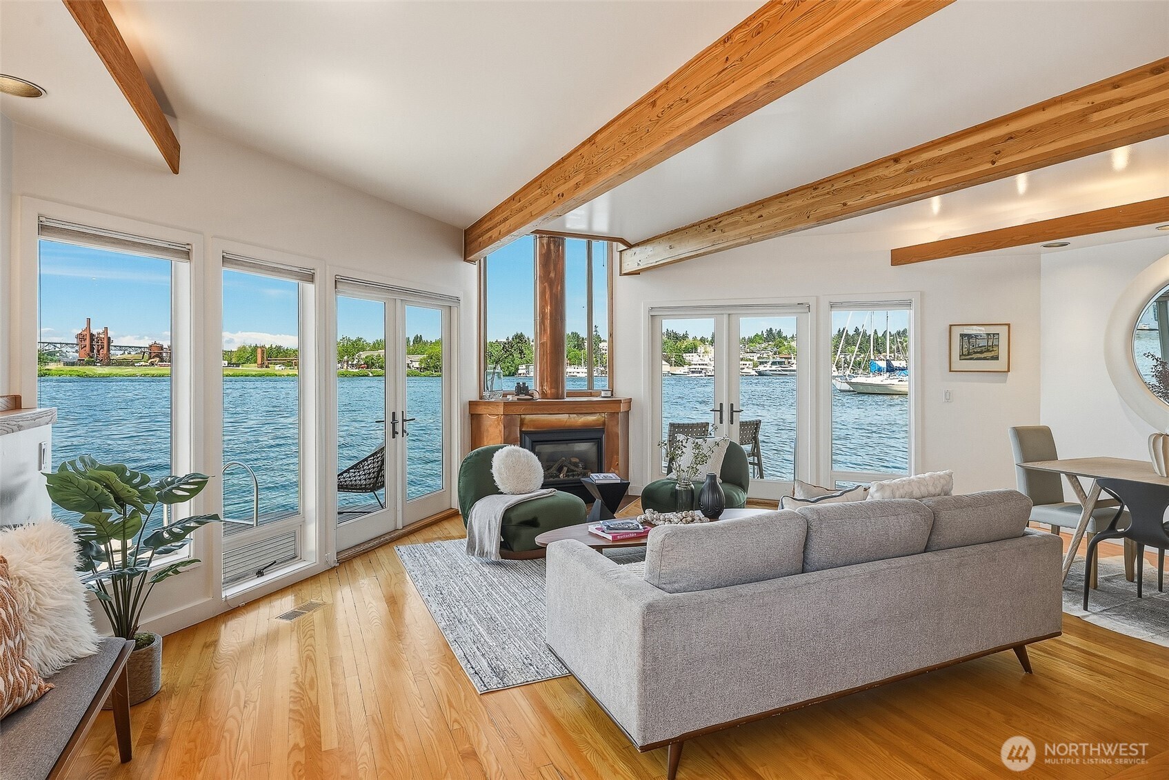 10 E Roanoke Street #8