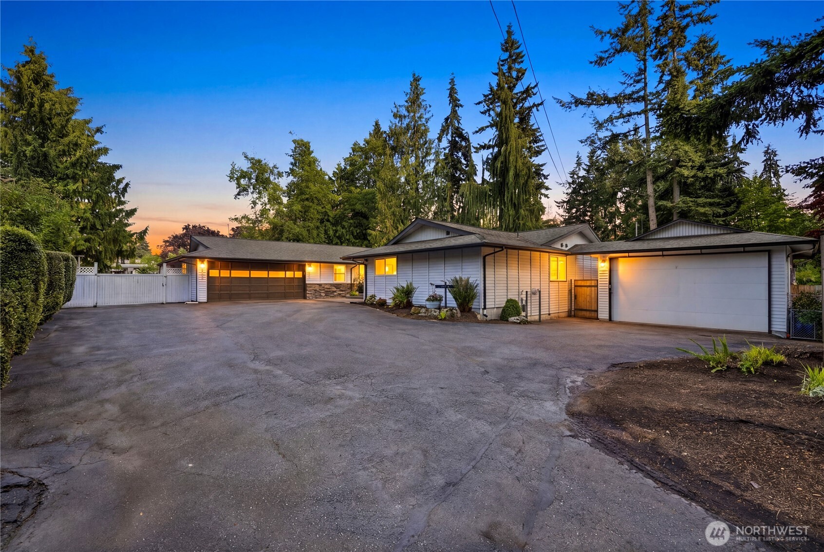 19319 76th Avenue W