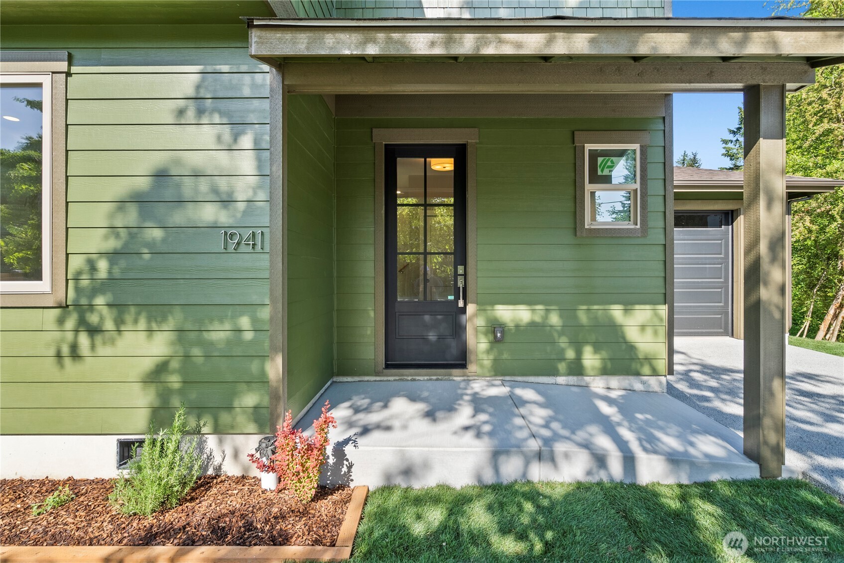 1941 Division Street NW