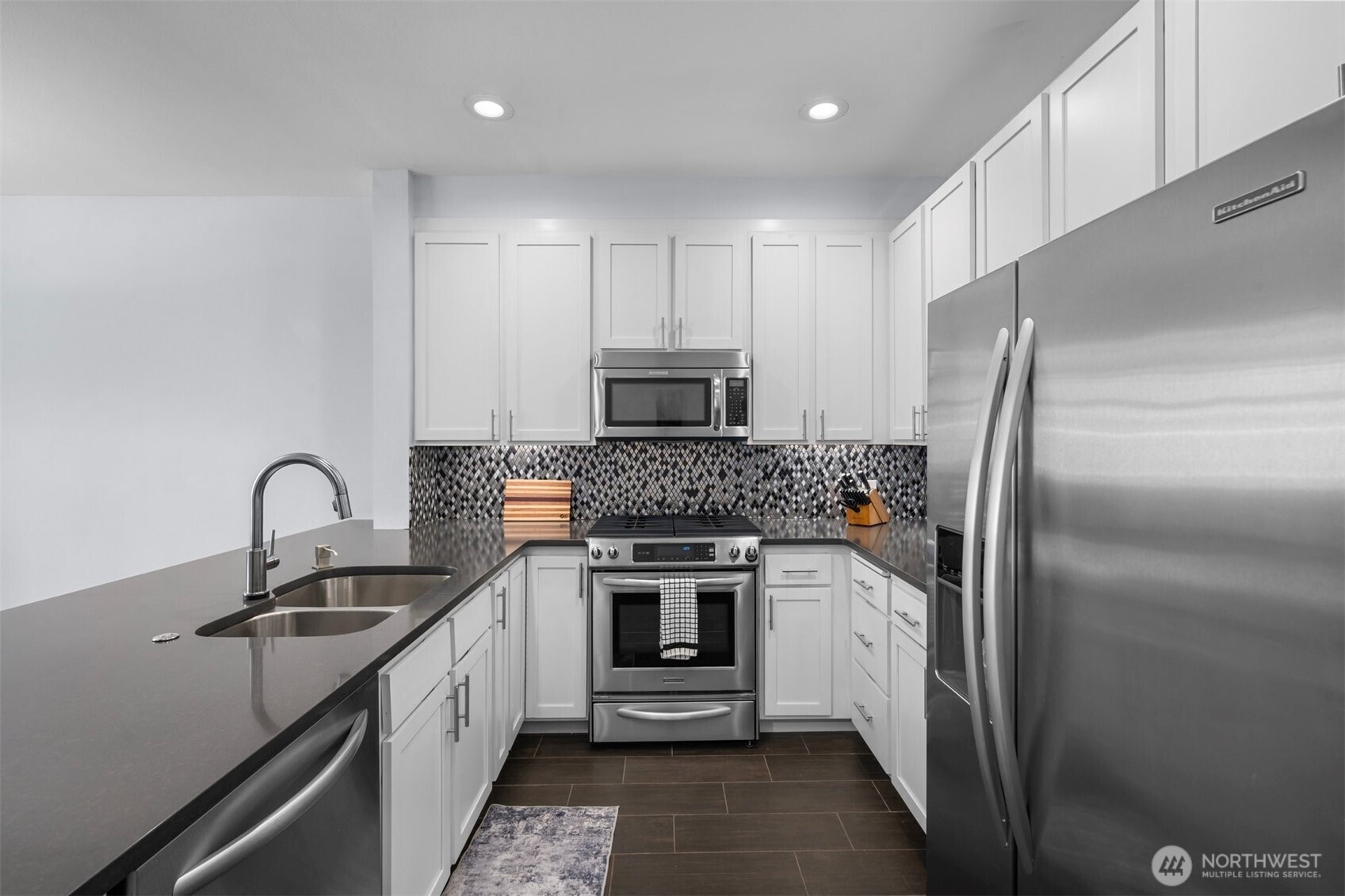 2000 Alaskan Way #453, Seattle, WA 98121, photo 4 of 33