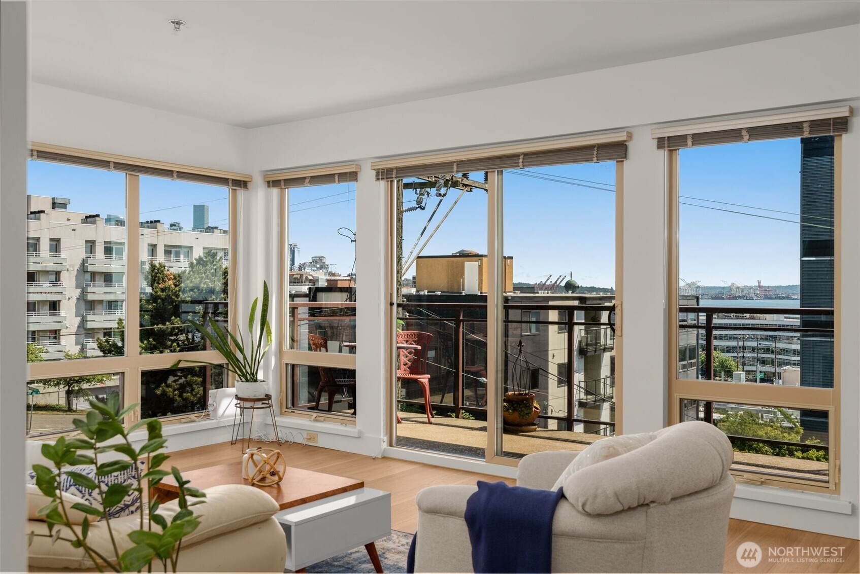 500 5th Avenue W #505