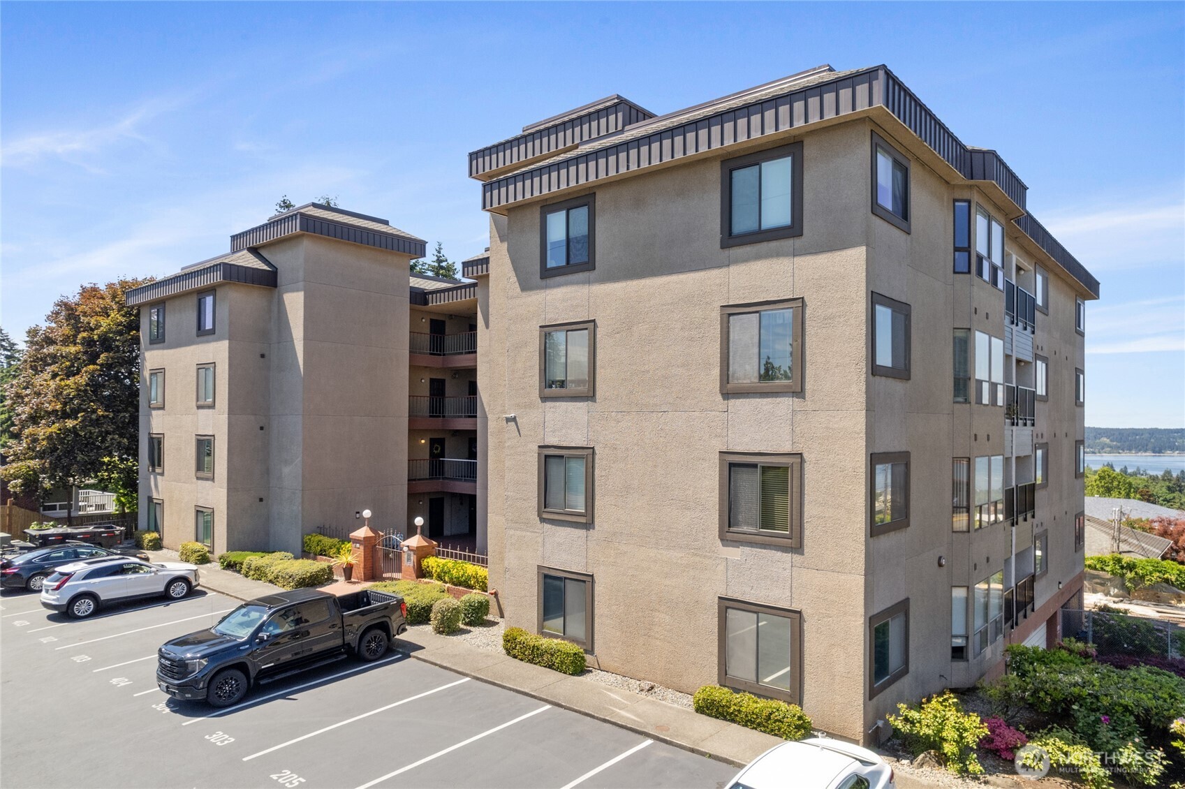 1902 Bridgeport Way W #106