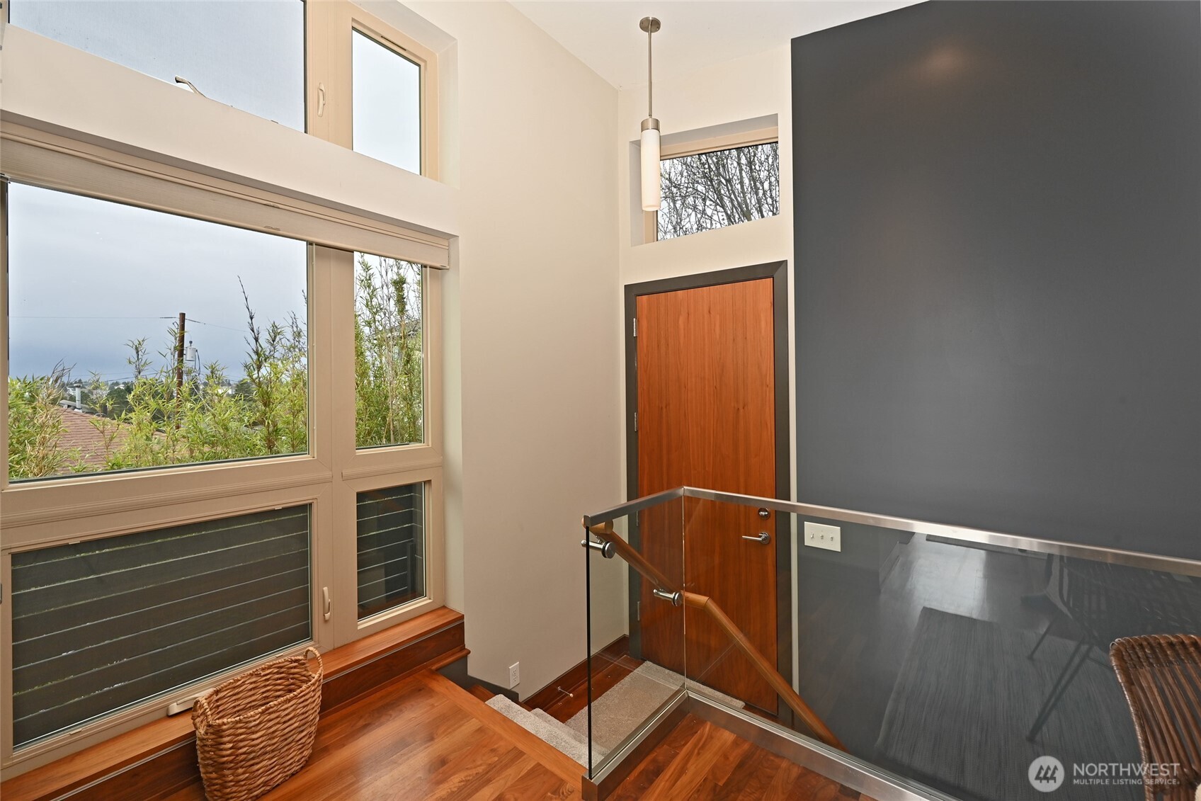 8218 2nd Avenue NE ##B, Seattle, WA 98115, photo 2 of 38