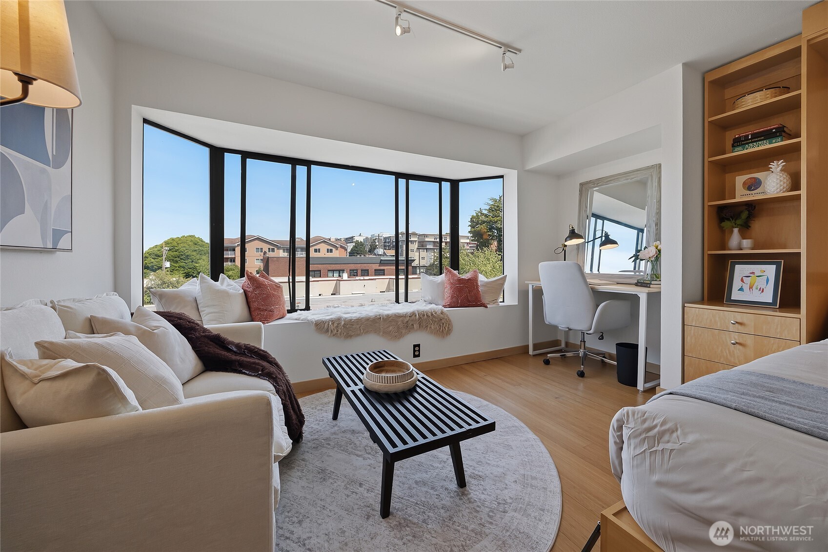 211 Summit Avenue E #405, Seattle, WA 98102, photo 4 of 29