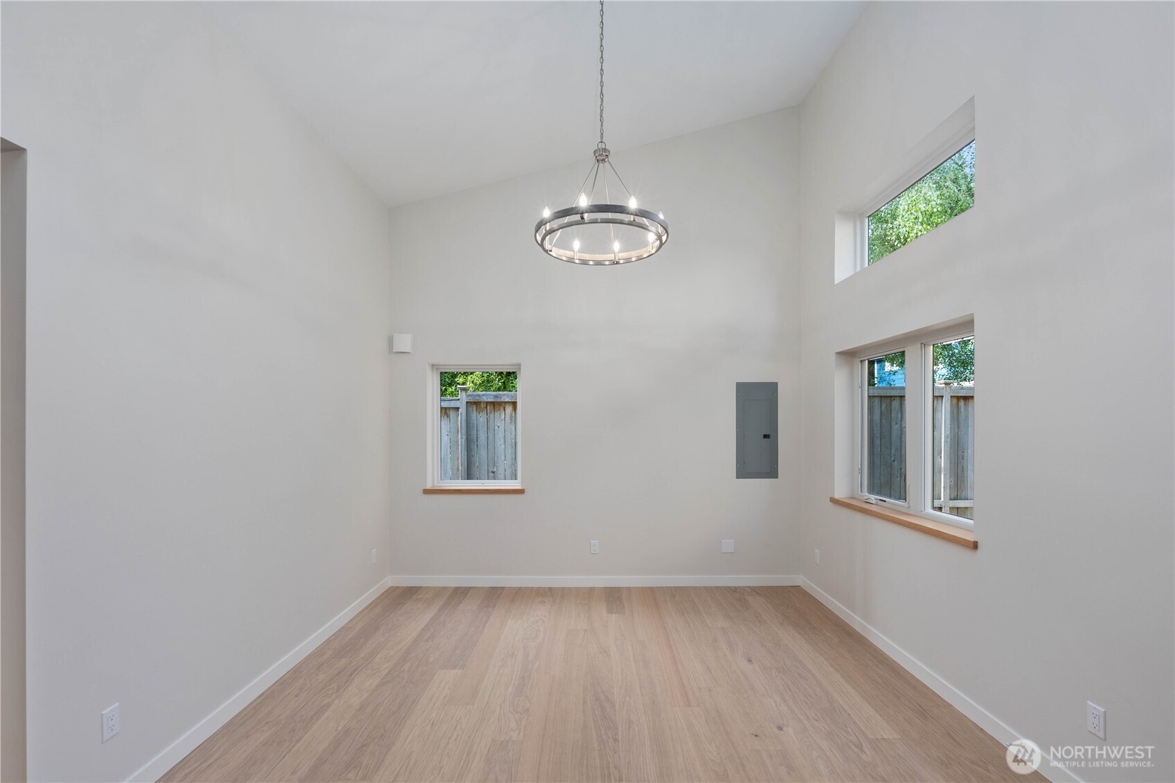 8623 30th Avenue SW, Seattle, WA 98126, photo 4 of 24