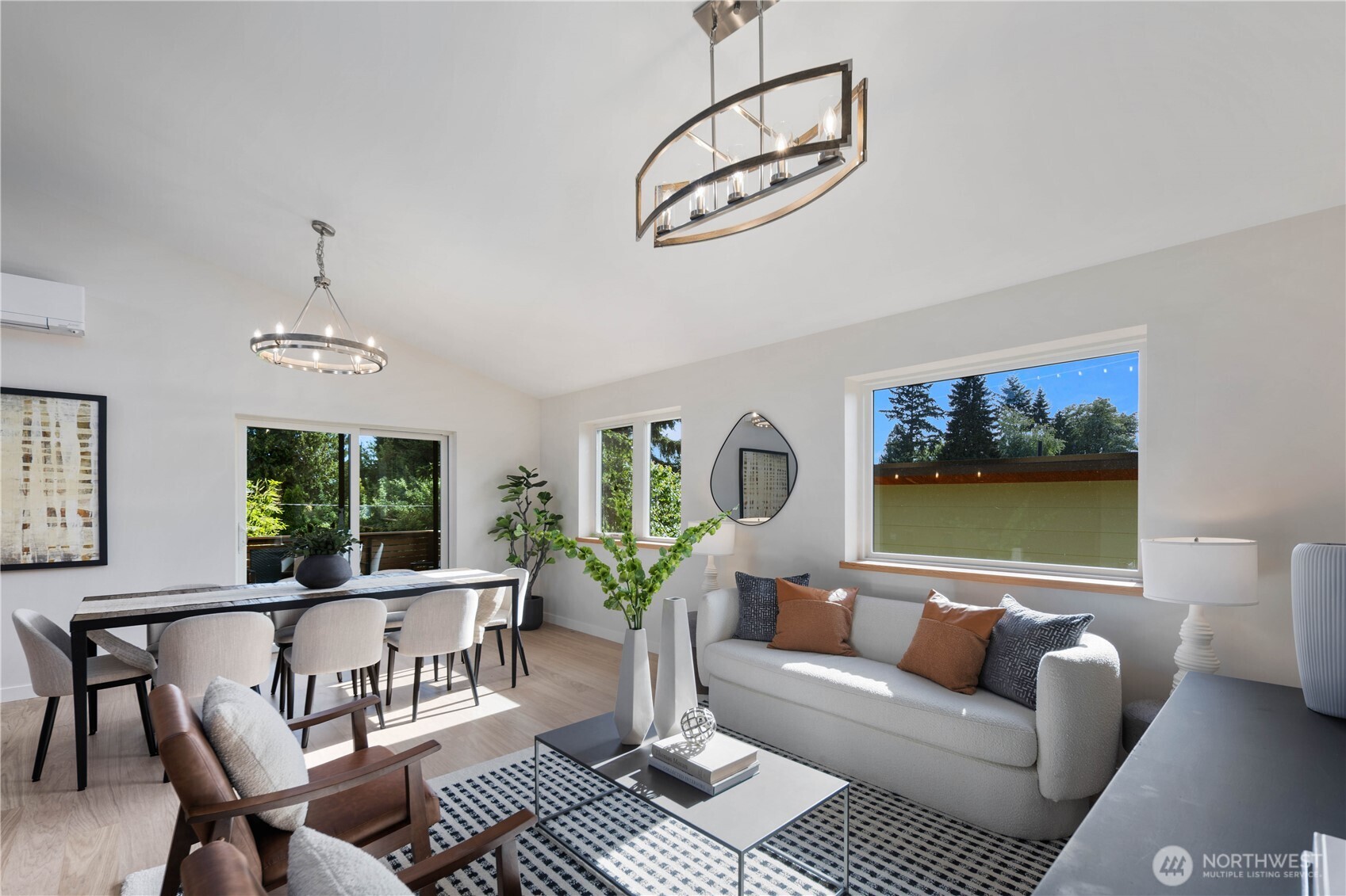 8625 30th Avenue SW, Seattle, WA 98126, photo 5 of 40