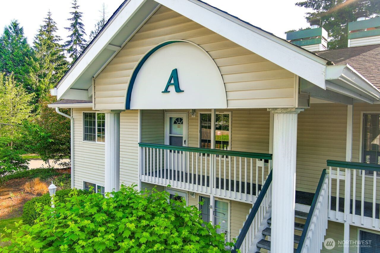1830 S 336th Street #A201, Federal Way, WA 98003, photo 2 of 3