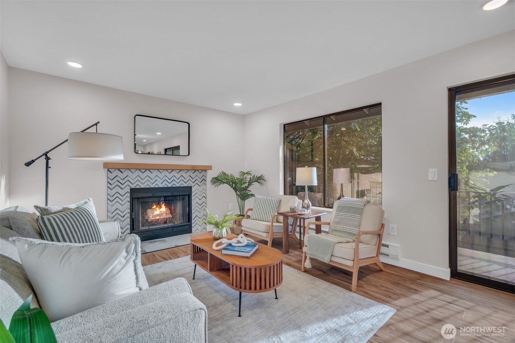 11701 100th Avenue NE #4