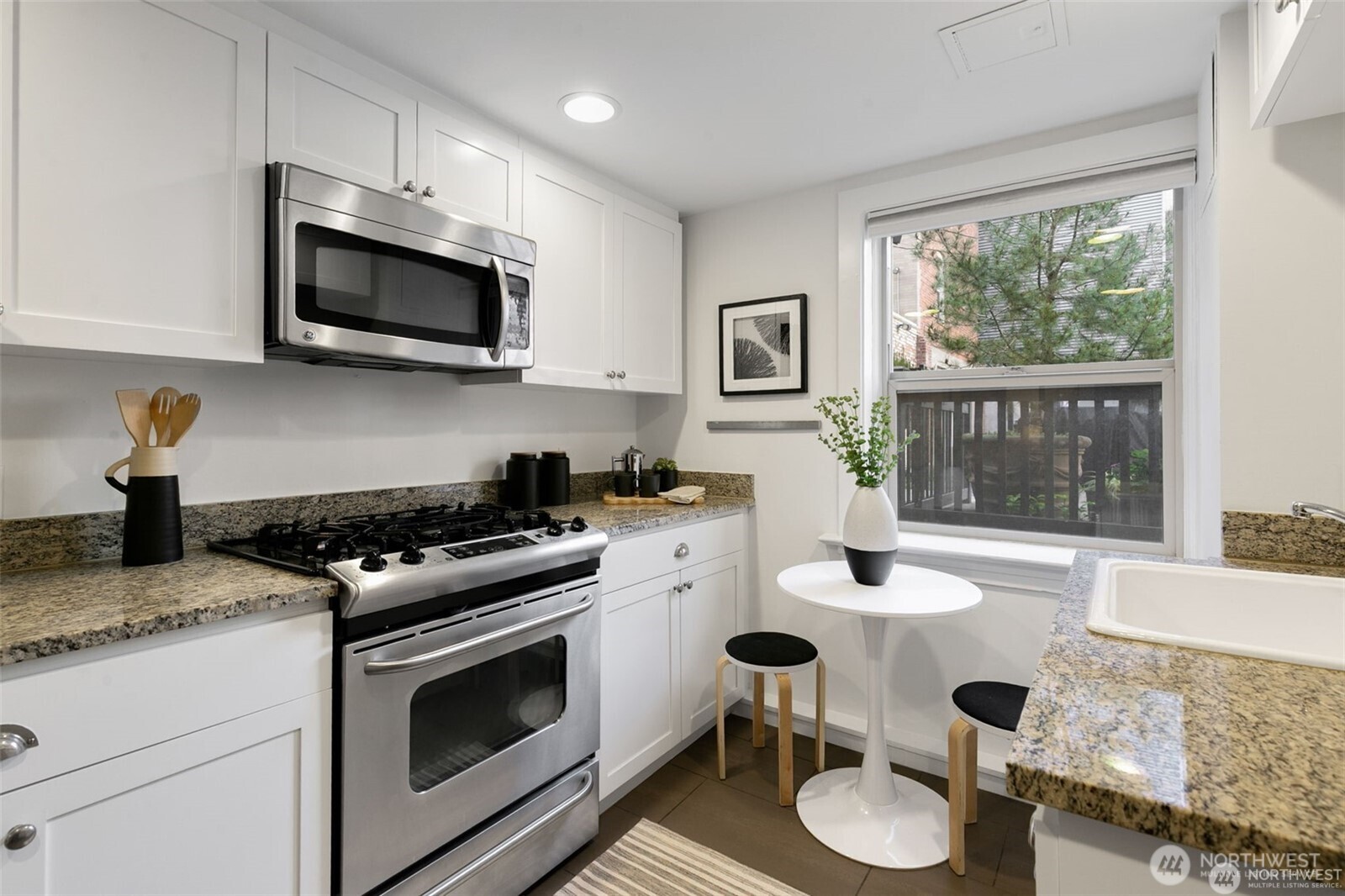 117 John Street #9, Seattle, WA 98109, photo 3 of 14