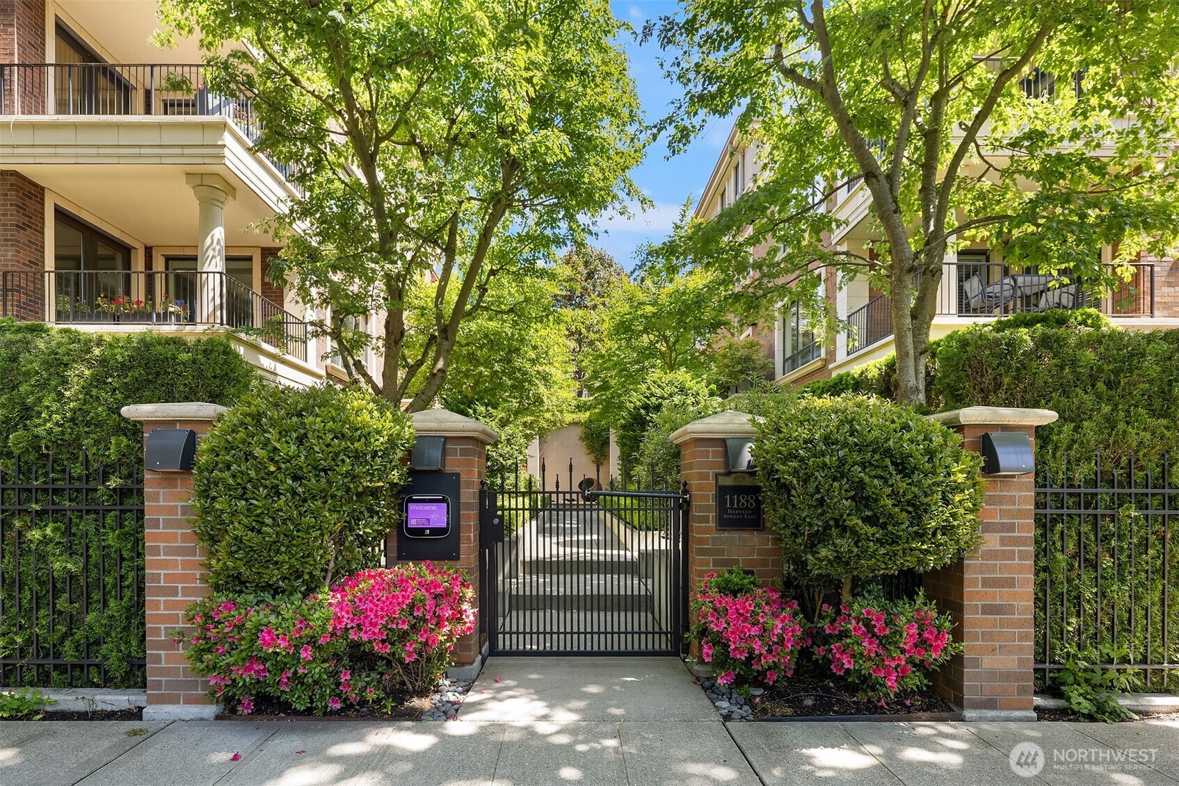 1188 Harvard Avenue E #3, Seattle, WA 98102, photo 3 of 35
