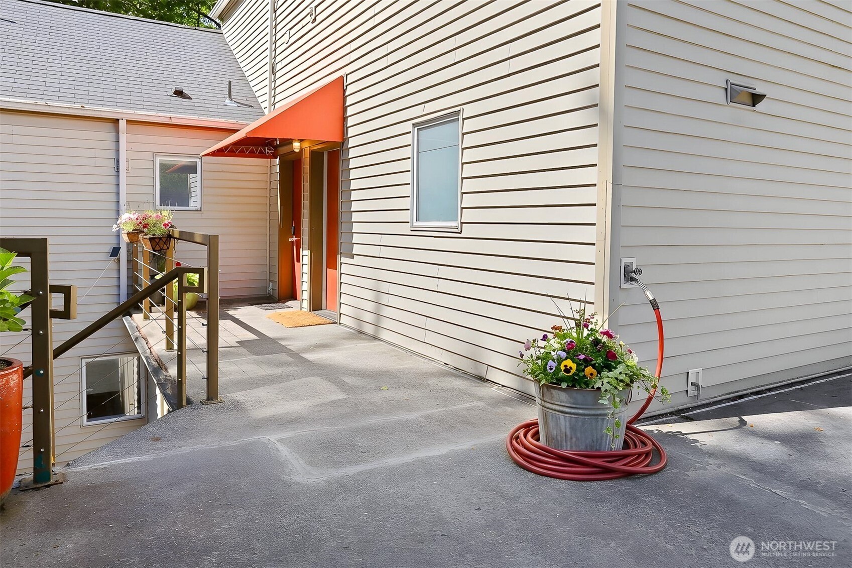 3406 W Government Way #7, Seattle, WA 98199, photo 2 of 40