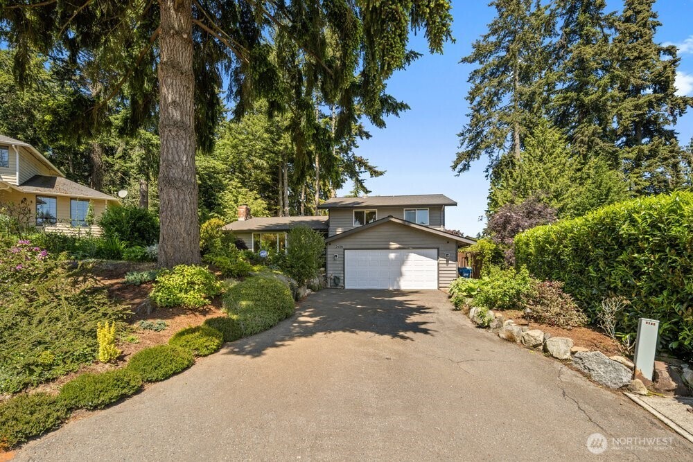 24306 87th Place W, Edmonds, WA 98026, photo 2 of 2