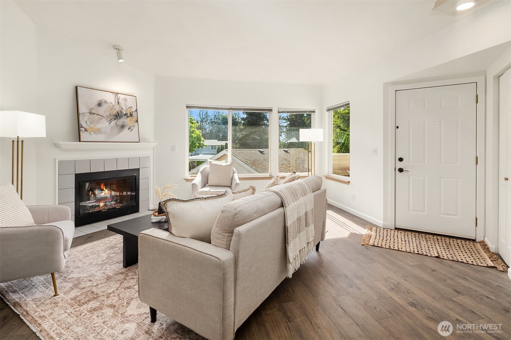 9210 Market Pl #D201