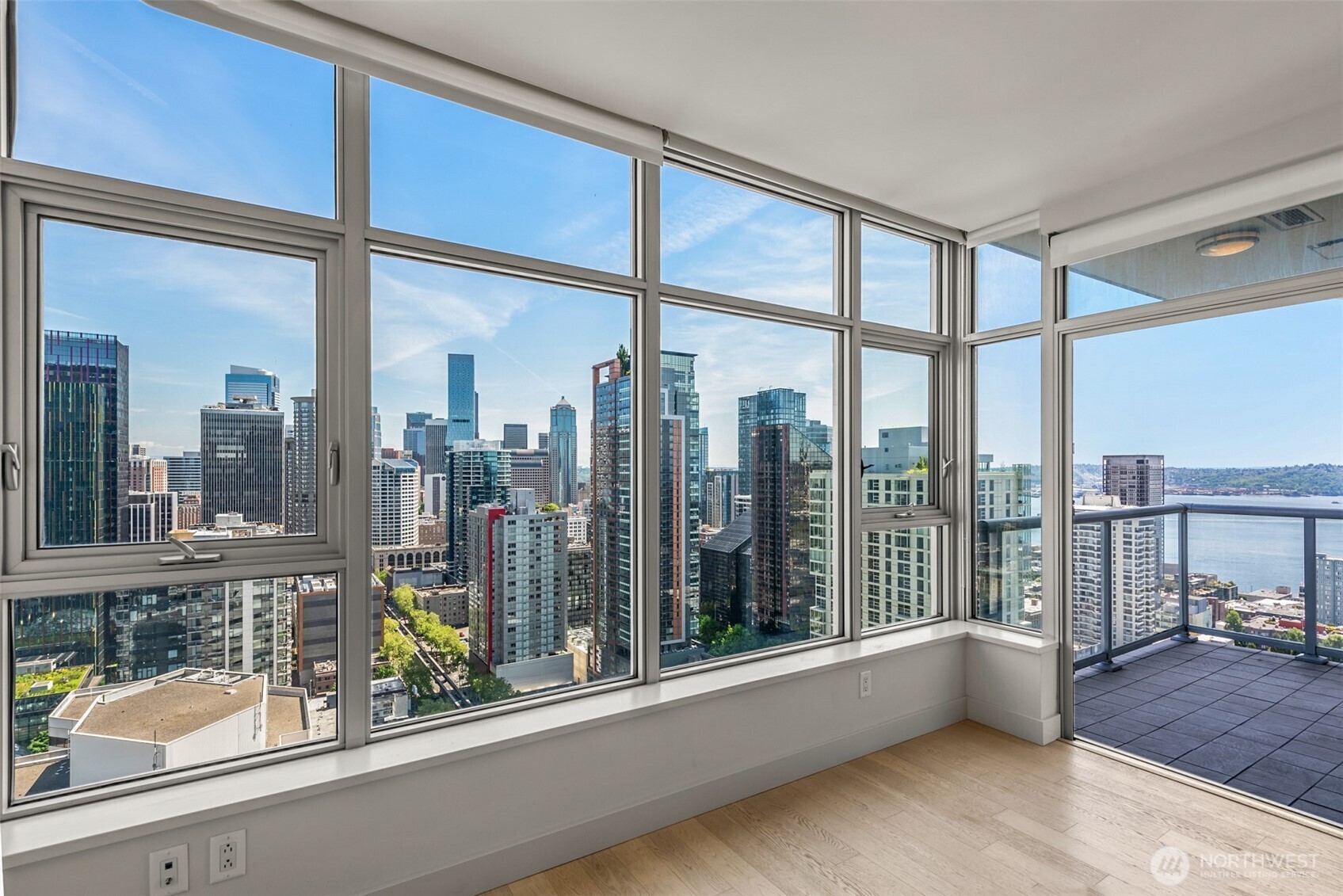 588 Bell Street #3104