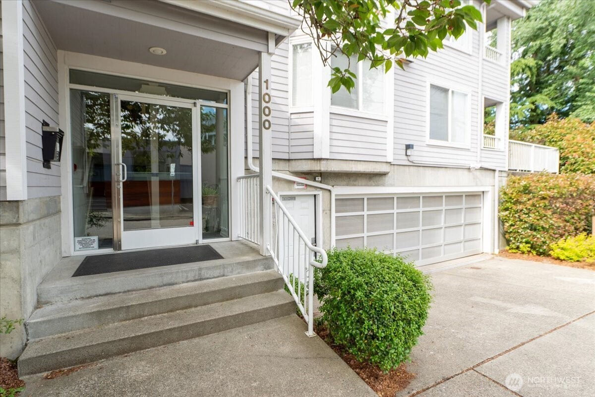 1000 NE 88th Street #304, Seattle, WA 98115, photo 3 of 27