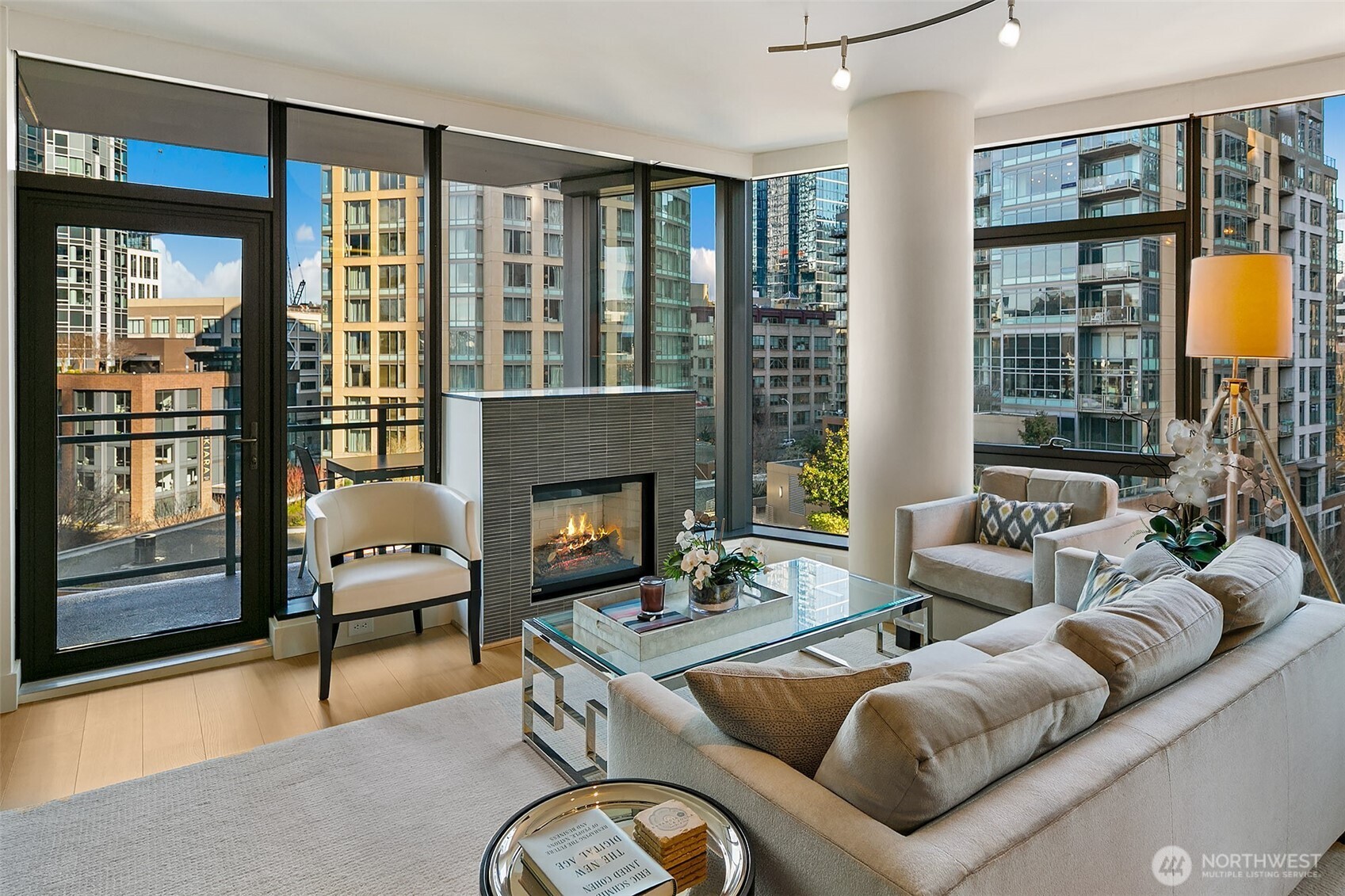 820 Blanchard Street #705, Seattle, WA 98121, photo 3 of 40