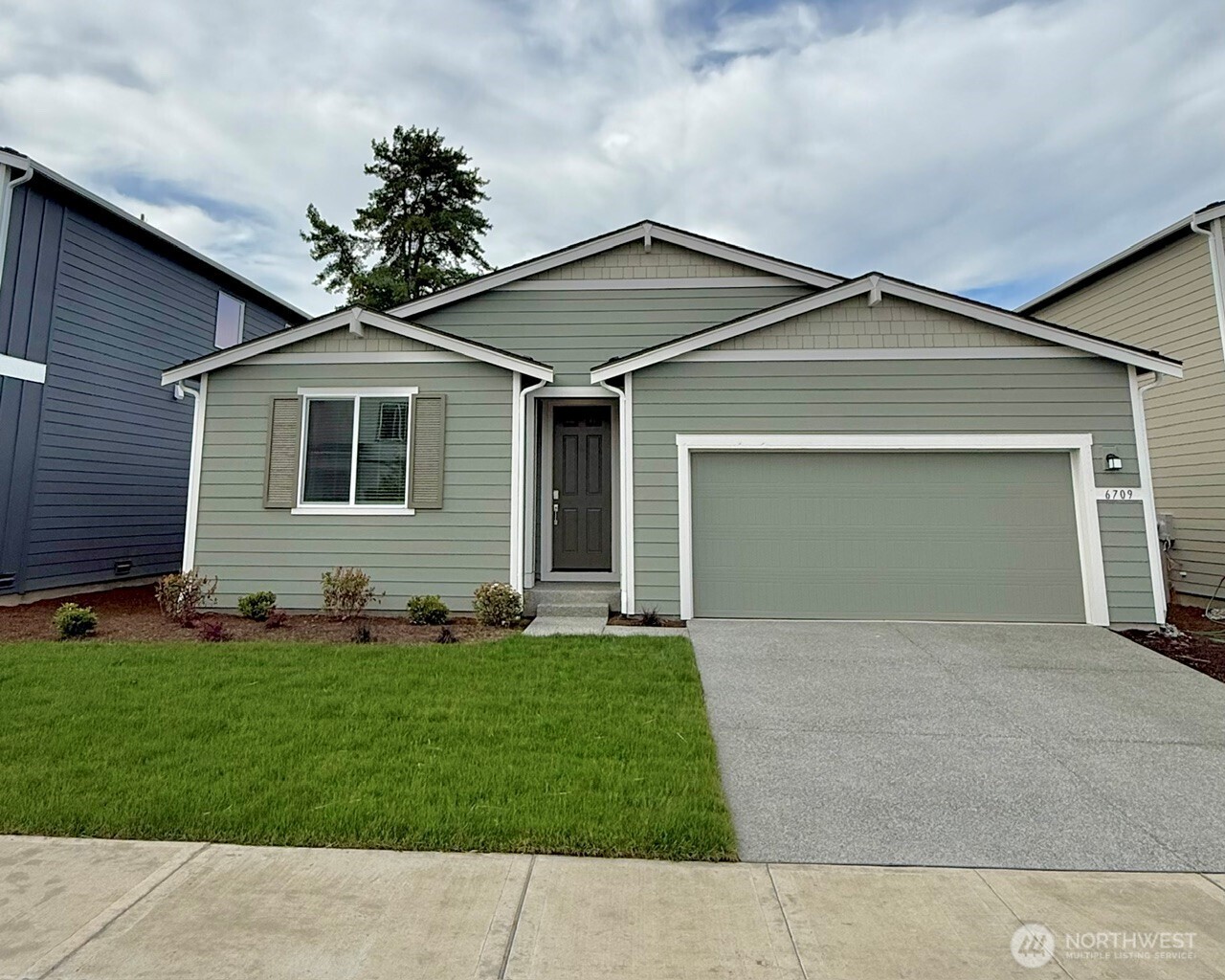 6709 286th Street NW, Stanwood, WA 98292, photo 2 of 2