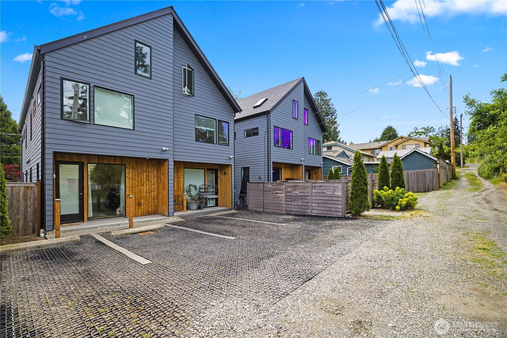 918 N 100th Street #B, Seattle, WA 98133-9323, photo 5 of 36