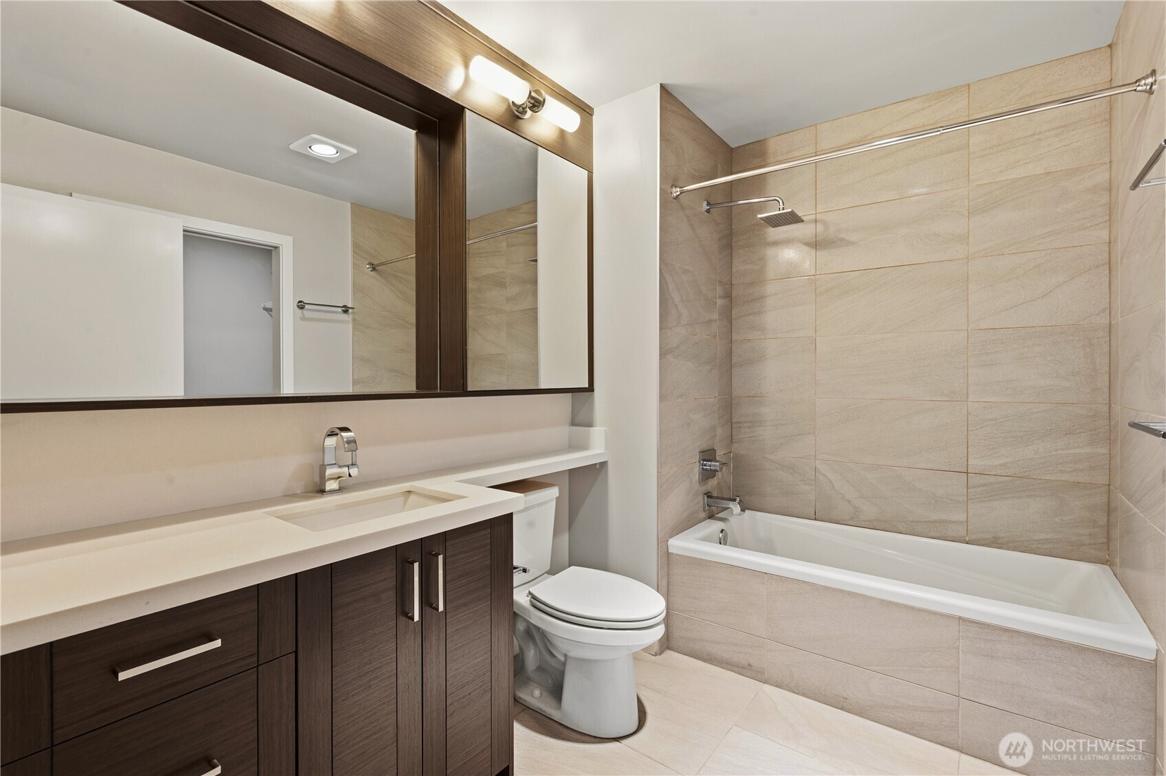 1760 NW 56th Street #311, Seattle, WA 98107, photo 3 of 33