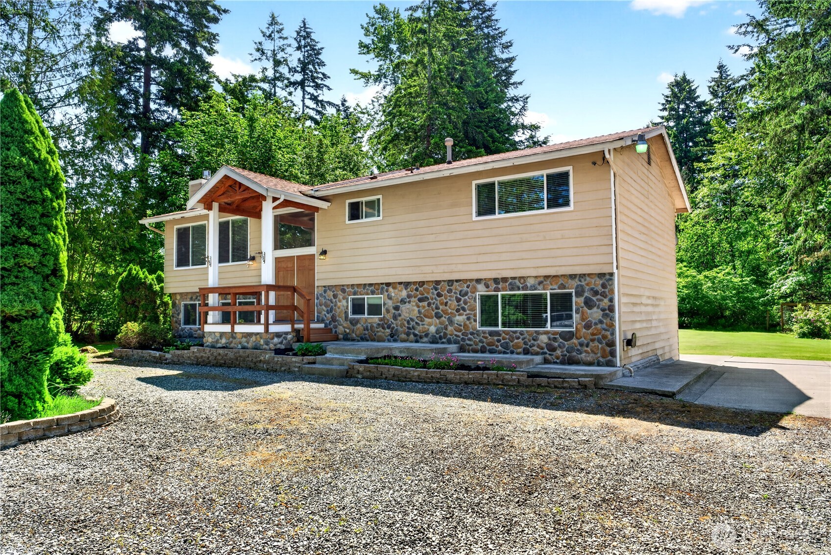17924 2nd Street E, Lake Tapps, WA 98391, photo 2 of 2