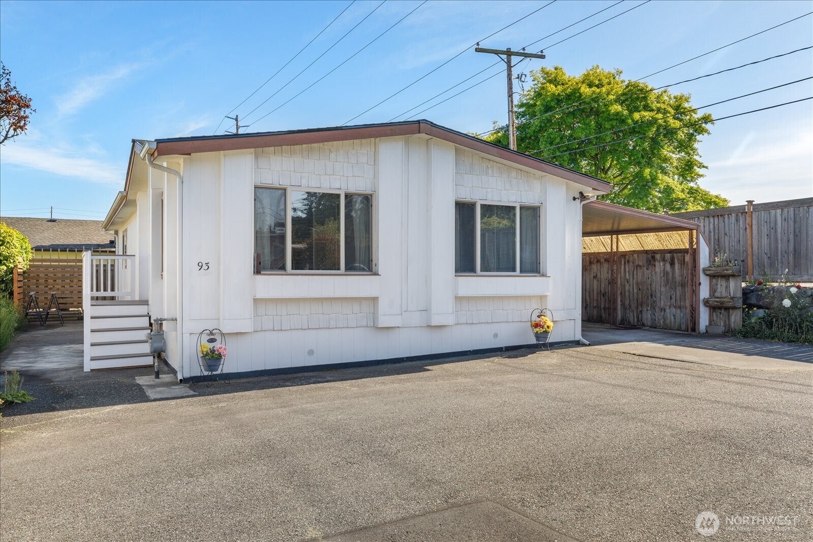 225 NE Ernst Street #93