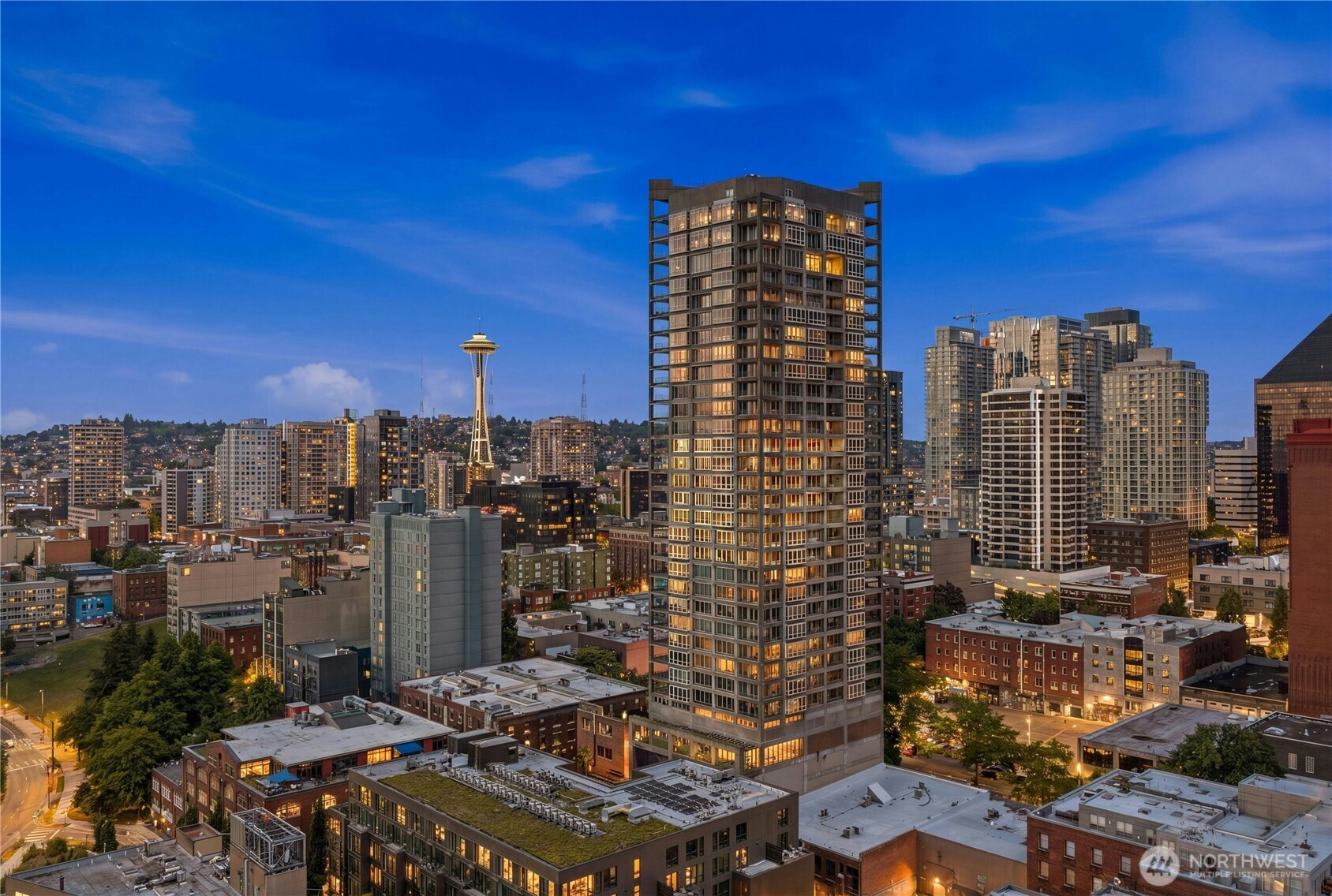 2125 1st Avenue #1605, Seattle, WA 98121, photo 2 of 40
