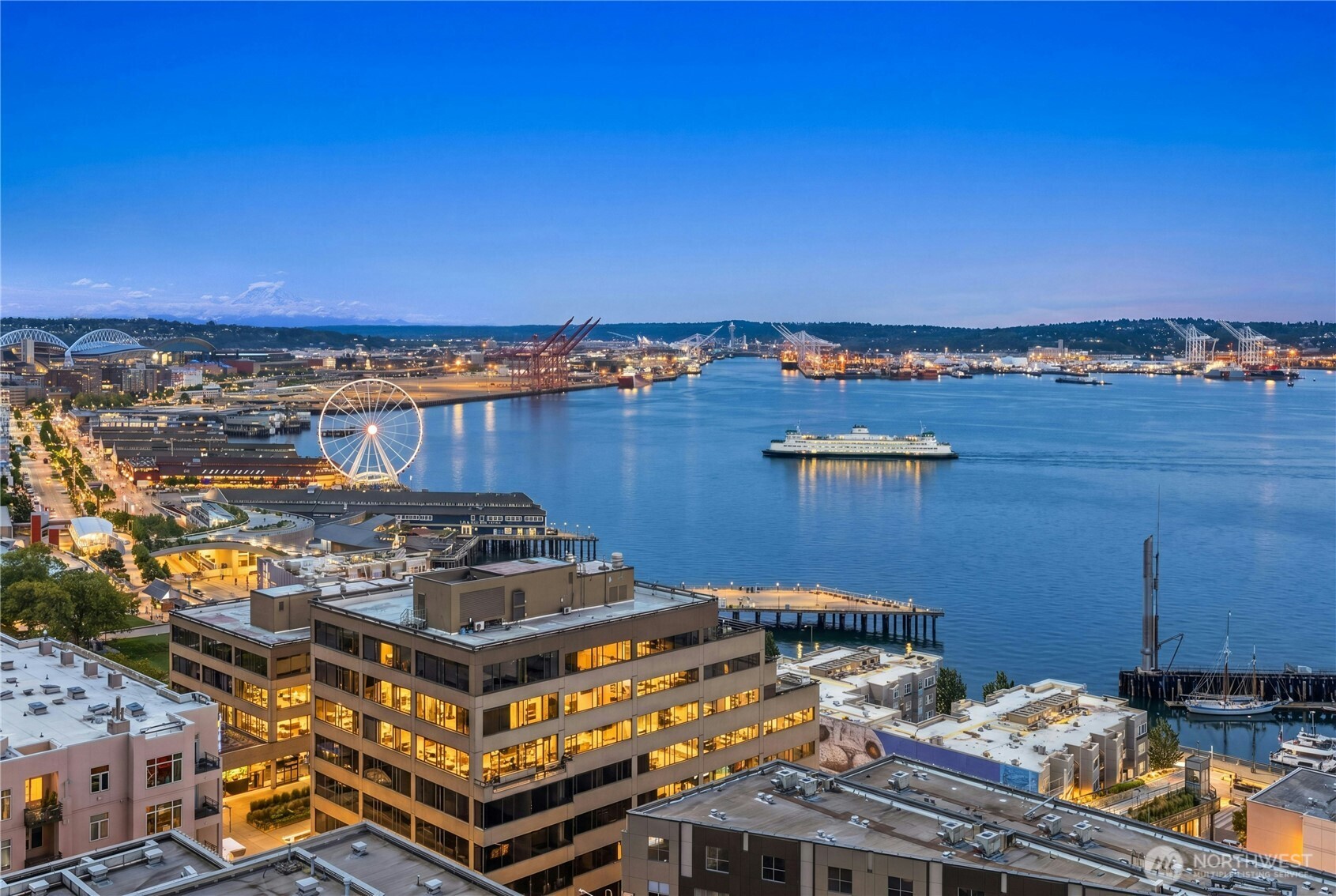 2125 1st Avenue #1605, Seattle, WA 98121, photo 3 of 40