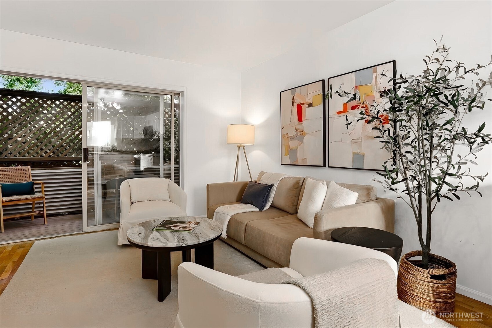 3406 W Government Way #7, Seattle, WA 98199, photo 2 of 3