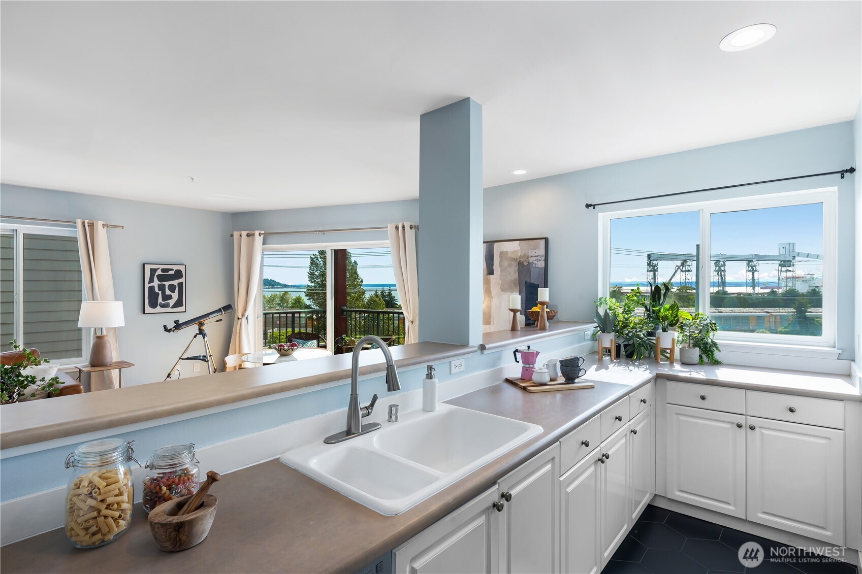 524 6th Avenue W #210, Seattle, WA 98119, photo 5 of 18
