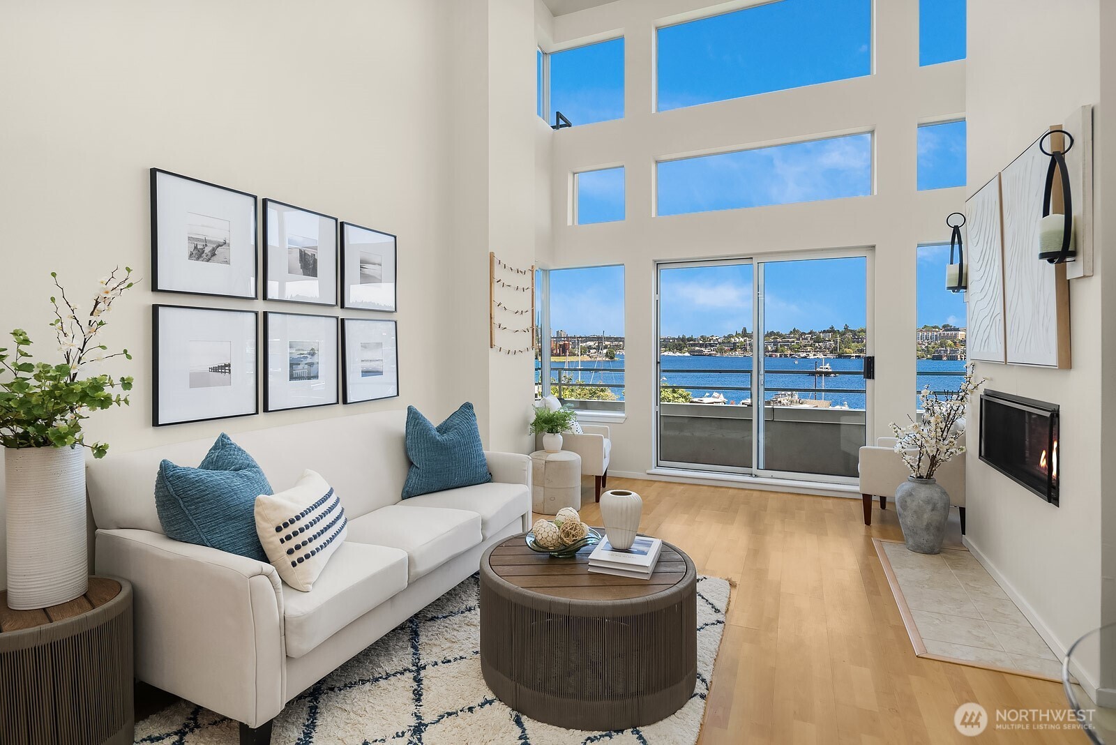 2400 8th Avenue N #2, Seattle, WA 98109, photo 2 of 27