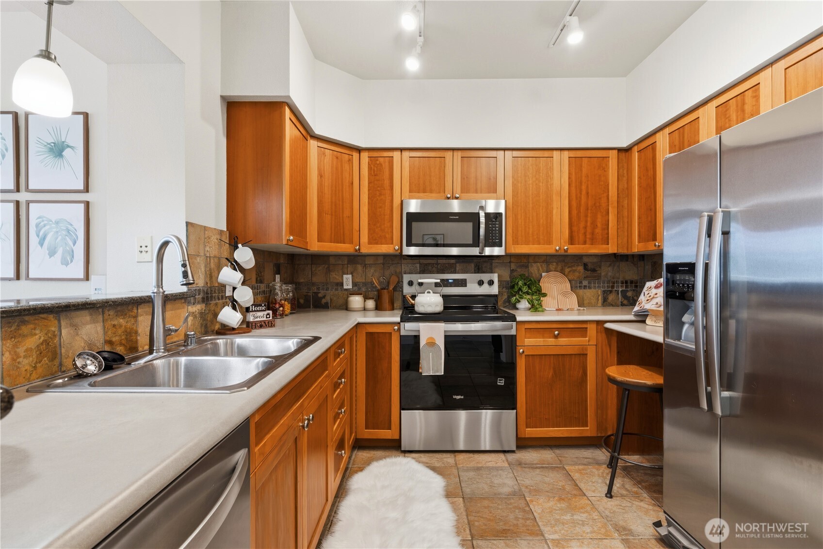1545 NW 57th St #611, Seattle, WA 98107, photo 4 of 31